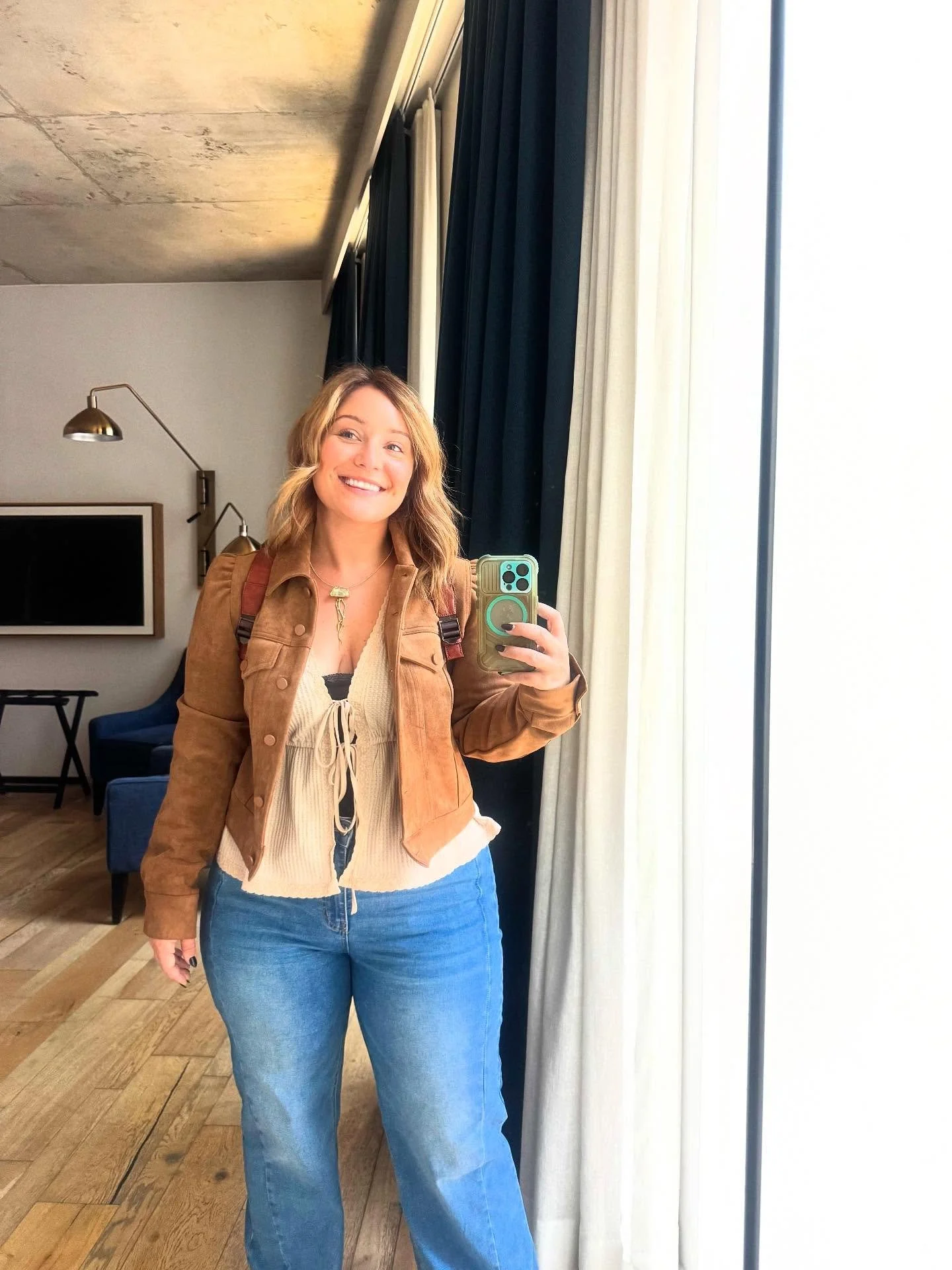 Dallas recap~ celebrating our 2nd wedding anniversary 💞🎃💫🍭
I grew up in the Dallas area & wanted to bring Taylor to hit up all my favorite childhood spots: the Dallas World Aquarium, the Texas State Fair & the Arboretum. We even met up wi