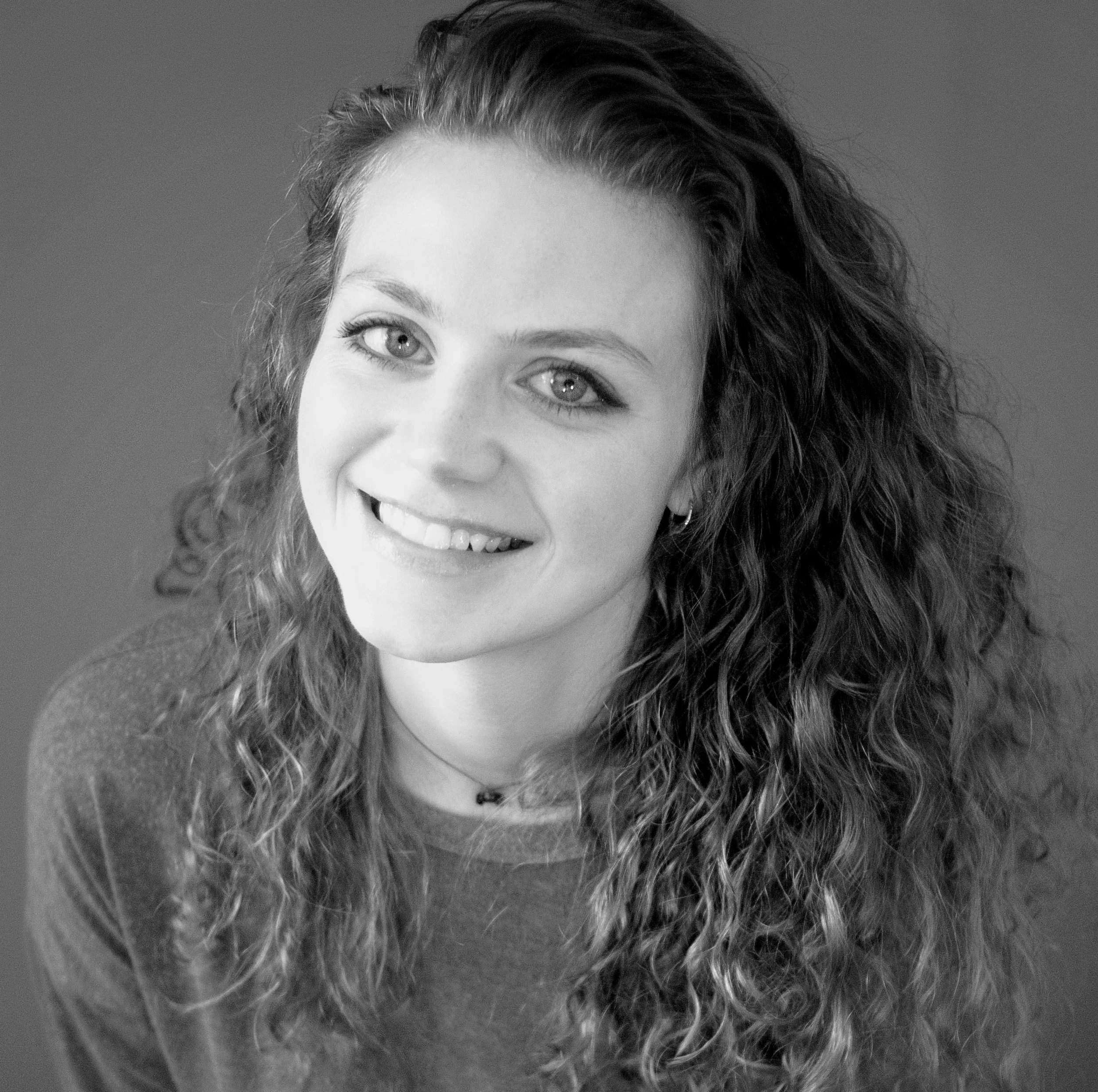 headshot4~2 (1).jpg