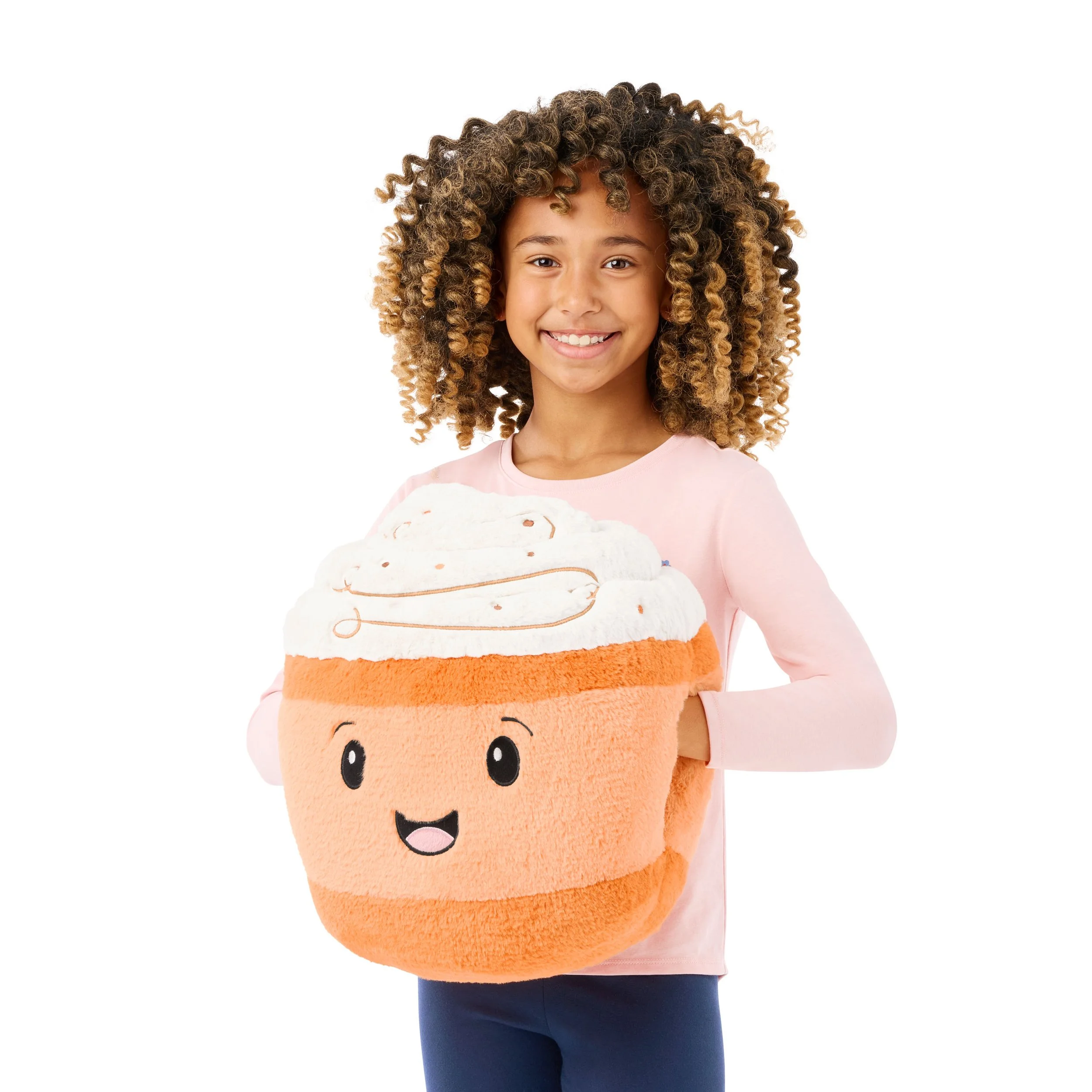 GSMI_MM_KidsHugger_PillowandThrowSet_WithModel_PumpkinLatte_silo.jpg