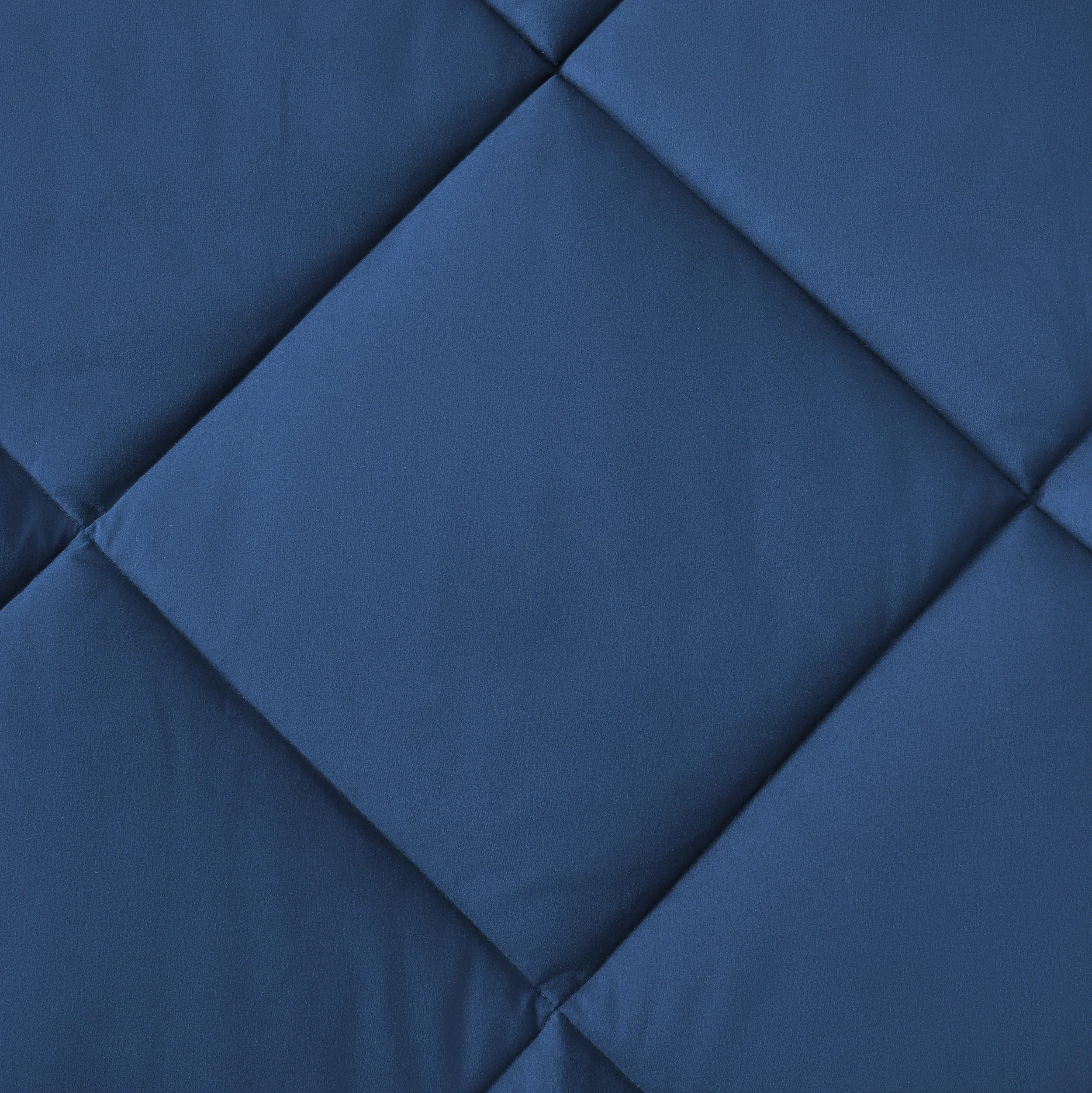 CATH_4pc_comforter_set_stacked_diamond_baffle_detail_navy.jpg