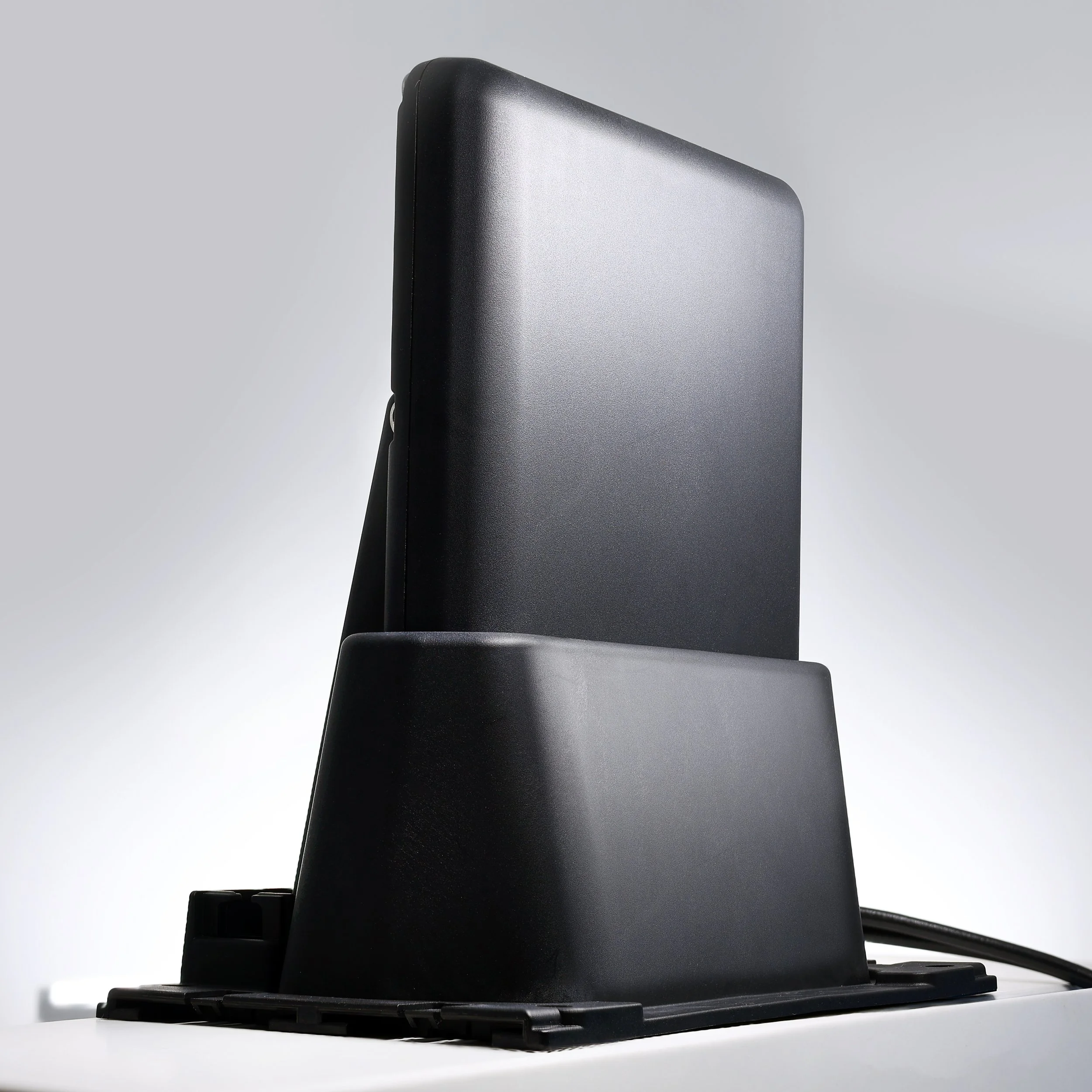 Vertical MIMO 4G/5G (Sub6) Antenna