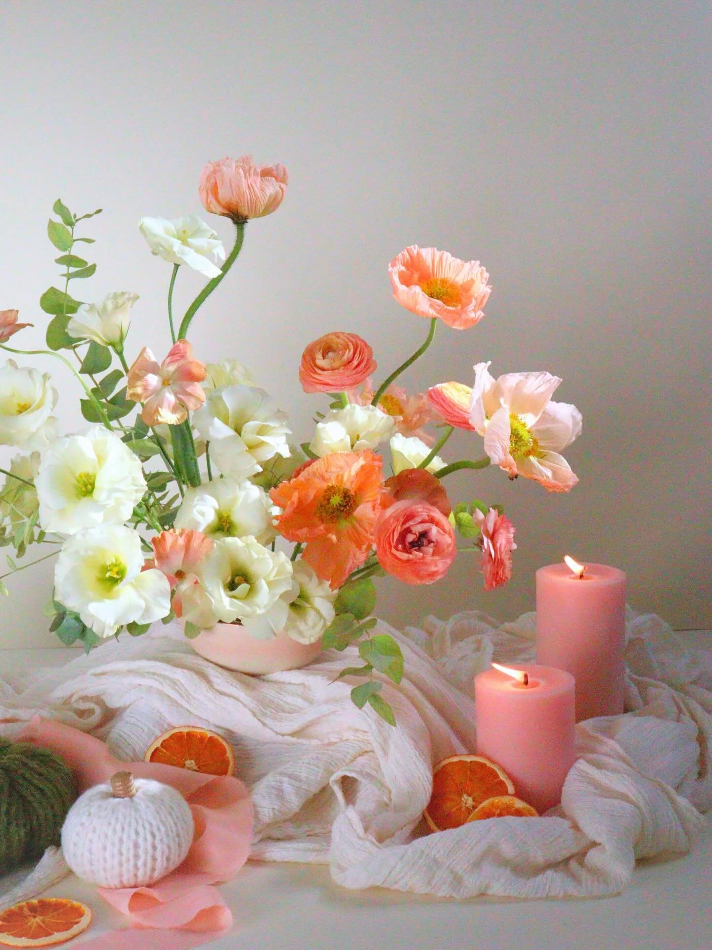 So much to be thankful for this year. Hope you&rsquo;re all gathering around a table full of love today ✨ 🍂 

#sustainablefloristry #brooklynweddingflorist #slowflowers #brooklynflorist #nycweddingflorist #underthefloralspell #thanksgivingtablescape