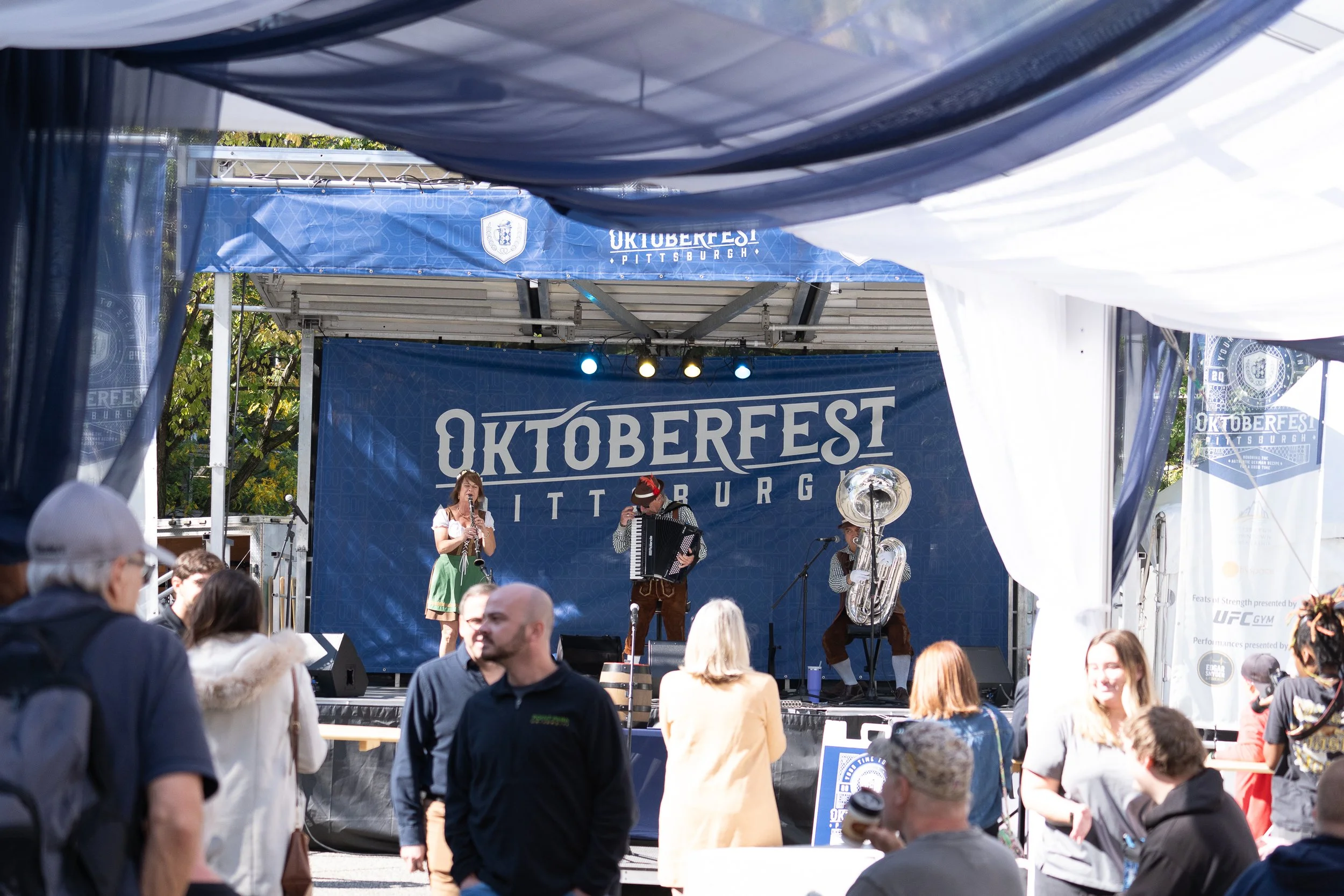 stage oompah band
