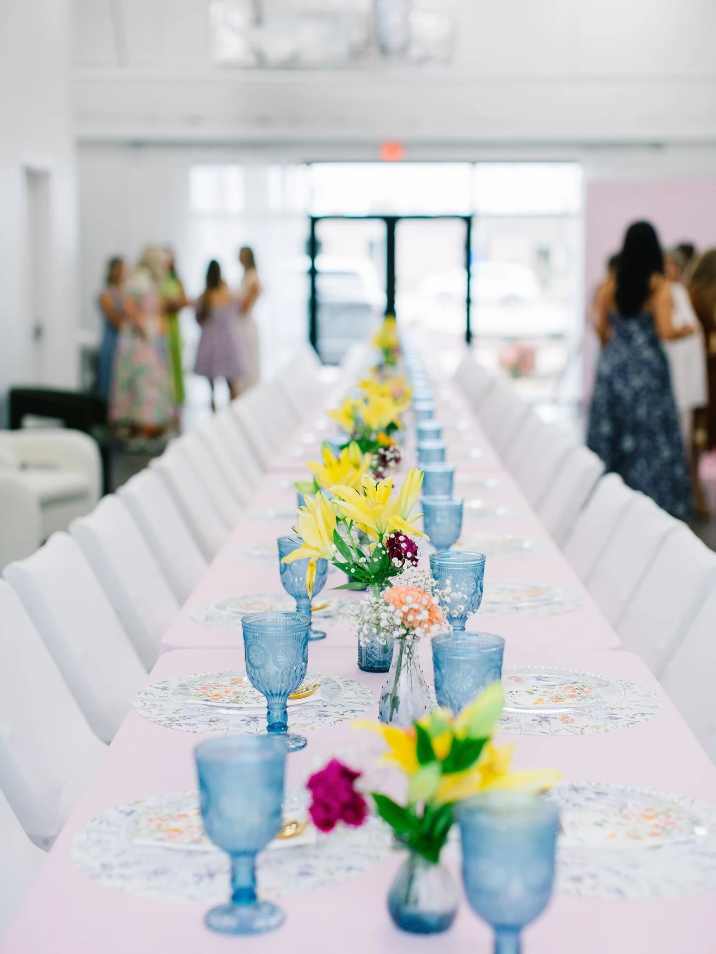 If you&rsquo;ve been looking for the perfect place to host a bridal shower, birthday, or business event&hellip; this is it ✨ 

@whitneywysongphoto captured this 50 person bridal shower beautifully. 🤍