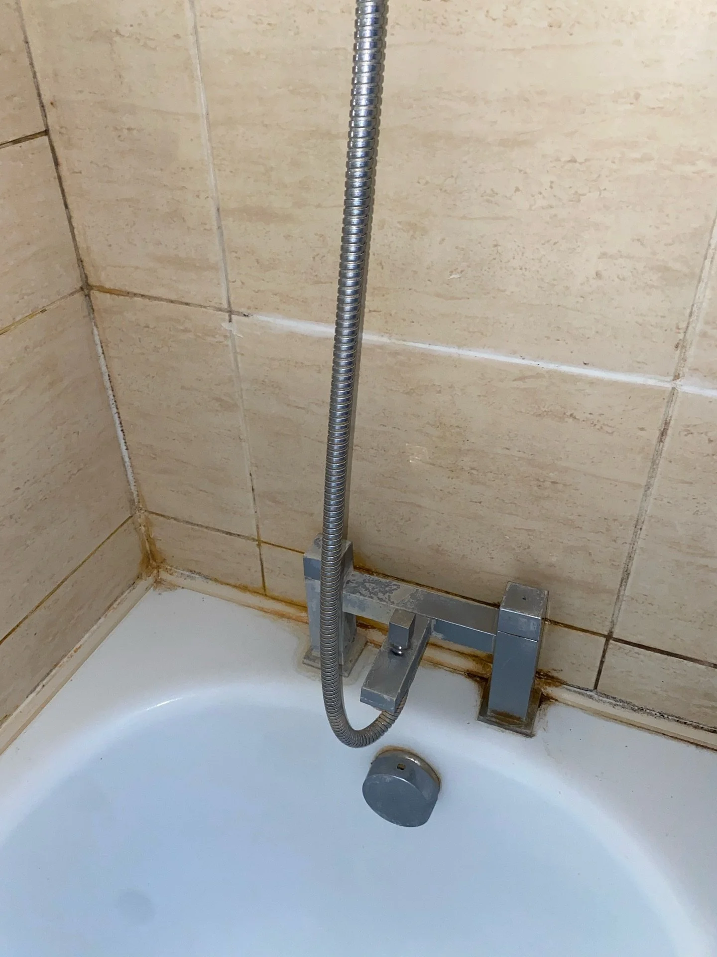 Transform your home cleanliness with one simple decision 

Booking with us.

Whether you require one time deep cleaning or end of tenancy cleaning, or you require recurring regular cleaning, we&rsquo;ve got you covered.