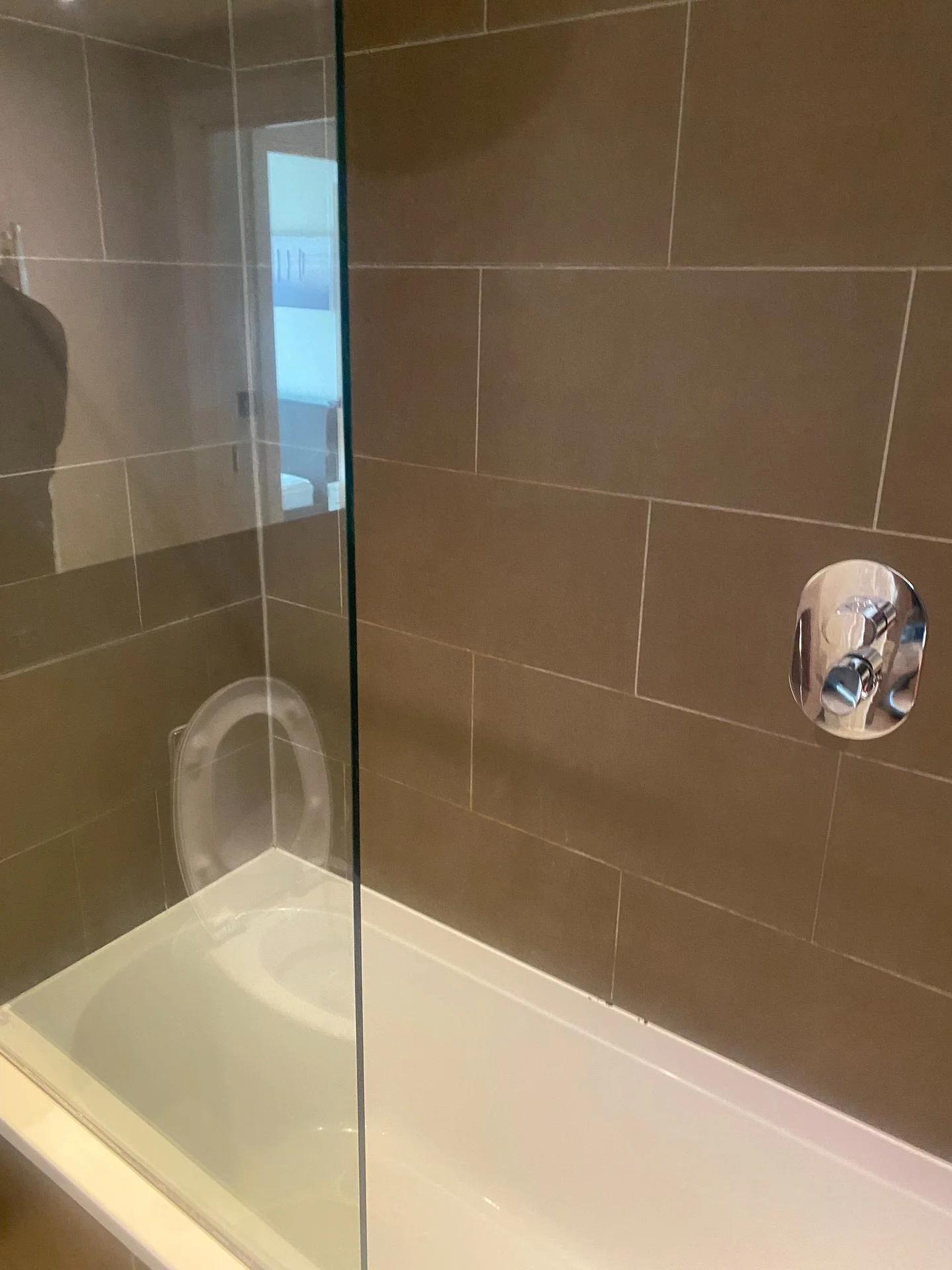 Whether you require a comprehensive one time cleaning for a total property transformation or a targeted custom cleaning to focus solely on your priority areas, we deliver the professional finish your home deserves 🏠
As a premier London cleaning comp