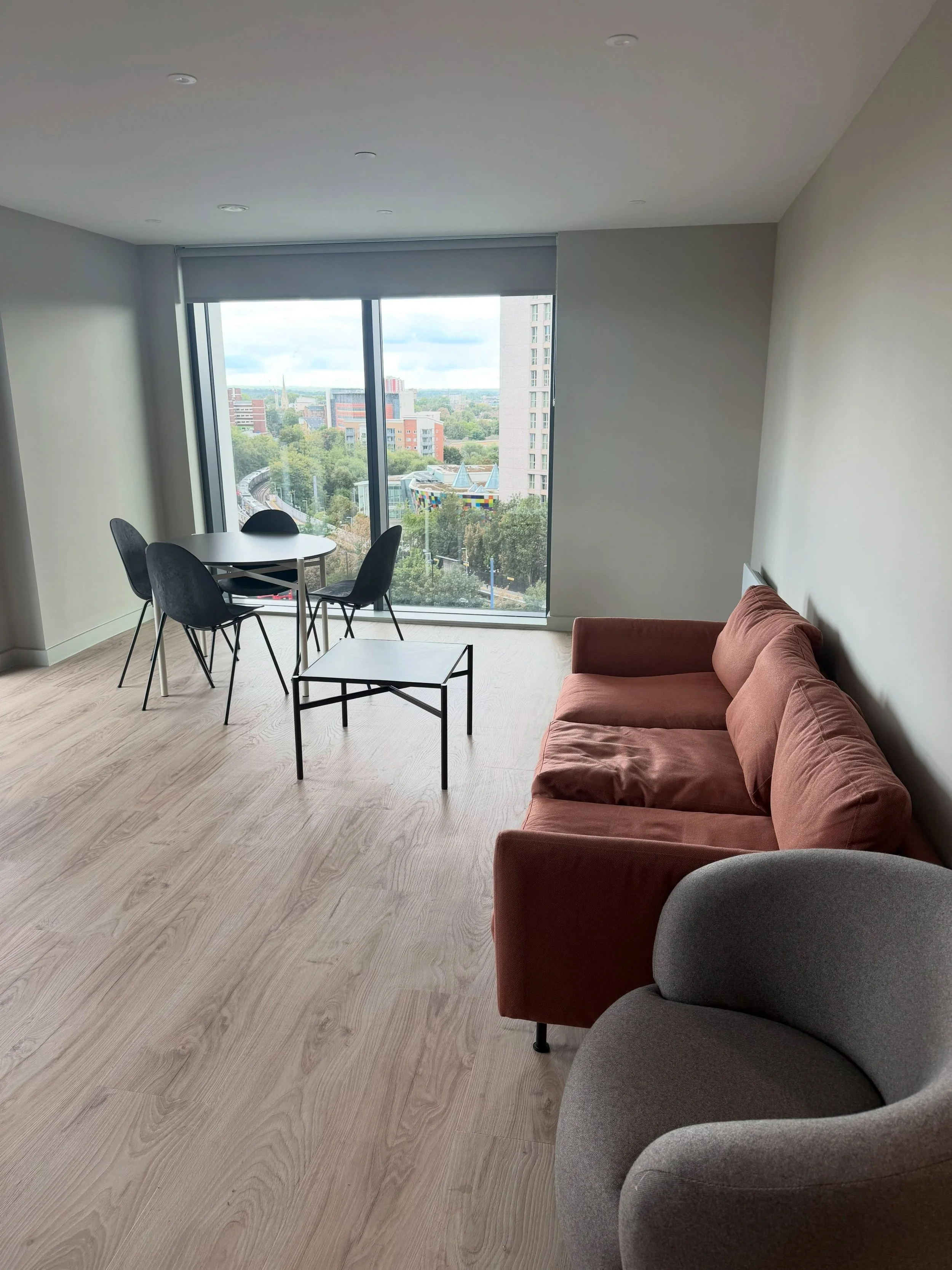 Moving out? That&rsquo;s an end of tenancy clean. 
Not moving but need it properly deep cleaned? That&rsquo;s a One Time Professional Clean. WhatsApp us to check which one applies to you. #EndOfTenancyCleaning #DeepCleaning #London