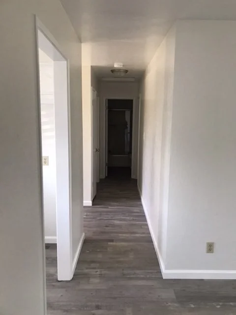 1410 Cembellin #B hallway.jpeg