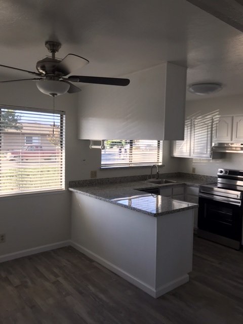 1410 Cembellin #B kitchen Dining #2jpeg.jpeg