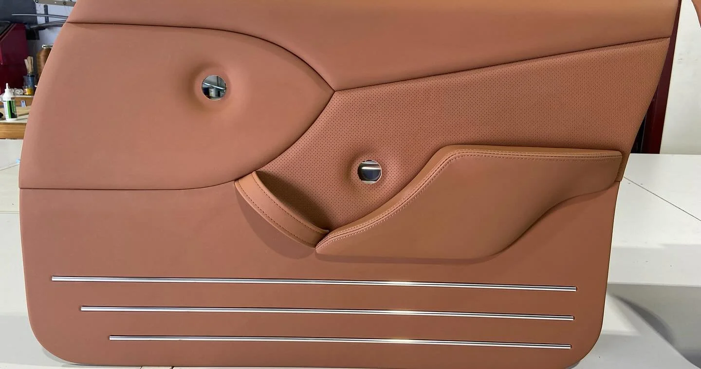 Matt&rsquo;s Hq door trims done this week. I&rsquo;ve put a series of photos from start to finish to give people an idea of the process and time involved in custom work. These took me 4 days to complete including fabbing the armrests 
#hqholden #leat