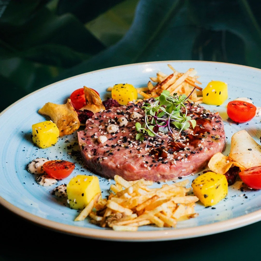 Sabores que conquistan a primera vista&hellip; y se graban para siempre 😍🍽️ ⁠
Descubre nuestra carta y vive una experiencia gourmet que no olvidar&aacute;s.⁠
𝙡𝙖𝙩𝙚𝙧𝙧𝙚𝙩𝙖𝙜𝙤𝙪𝙧𝙢𝙚𝙩.𝙚𝙨 💚⁠
#LaTerretaGourmet #ComerEnAlicante #Gastronom&ia