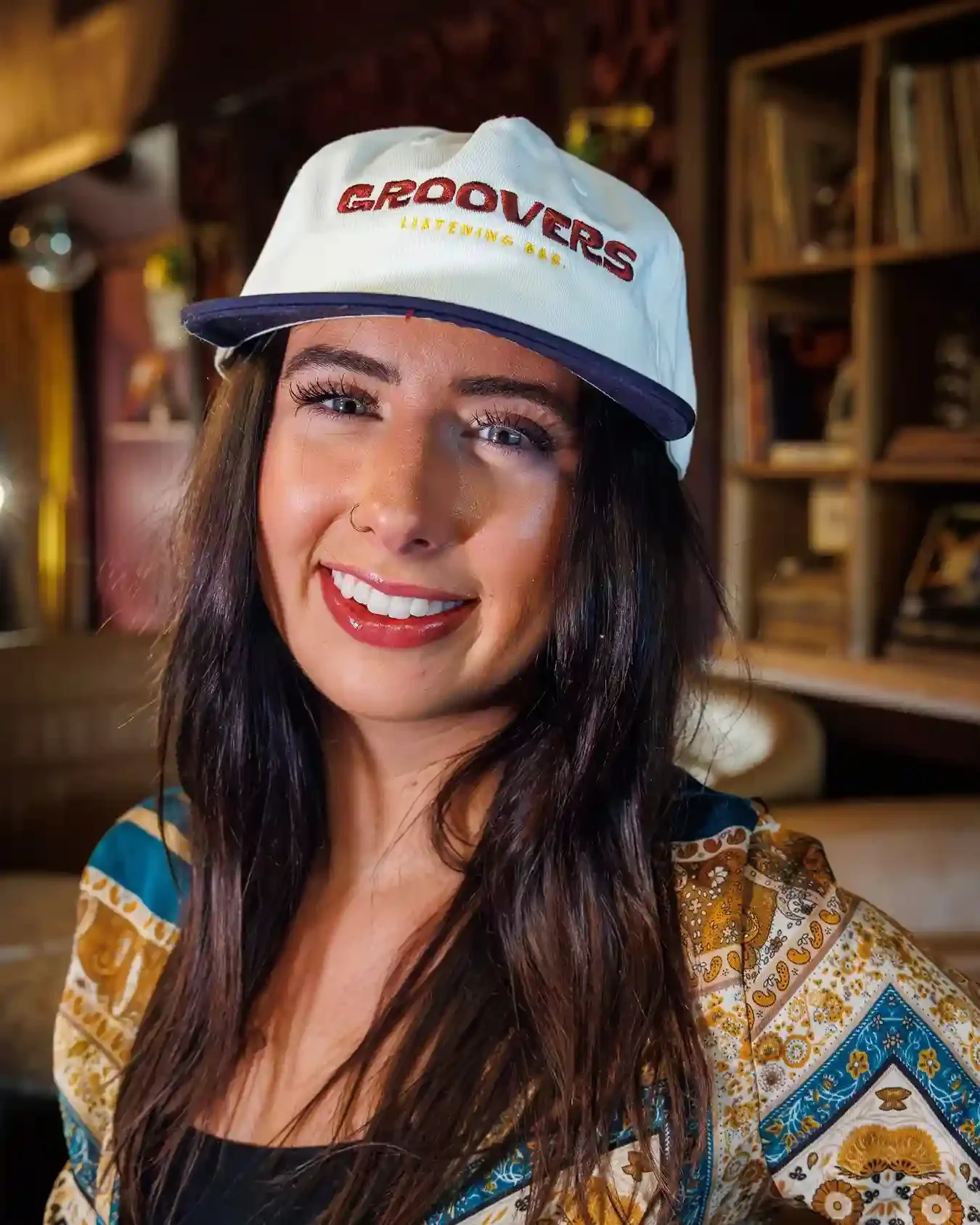 Groovers listening bar hat