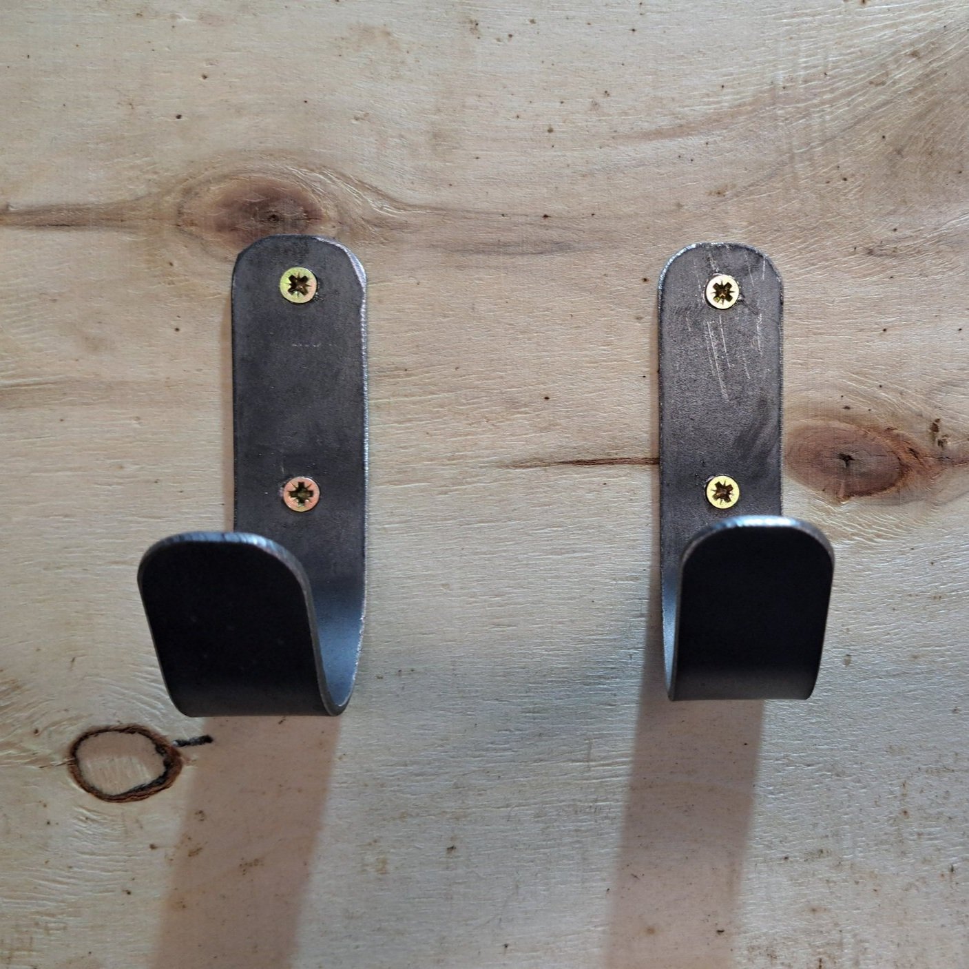 Raw Steel Hangers