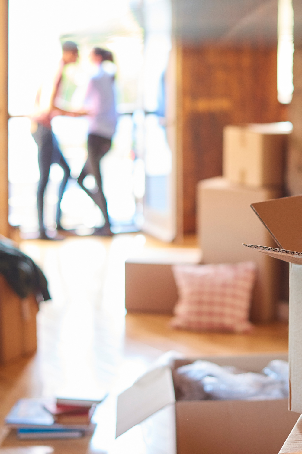 Move Concierge vs. Movers: Which One Do You Actually Need?