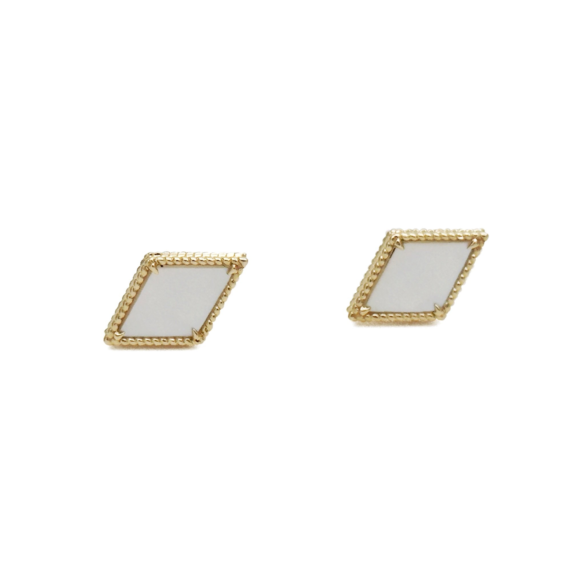 Rhombus+Earrings_mother+of+pearl_1.jpg
