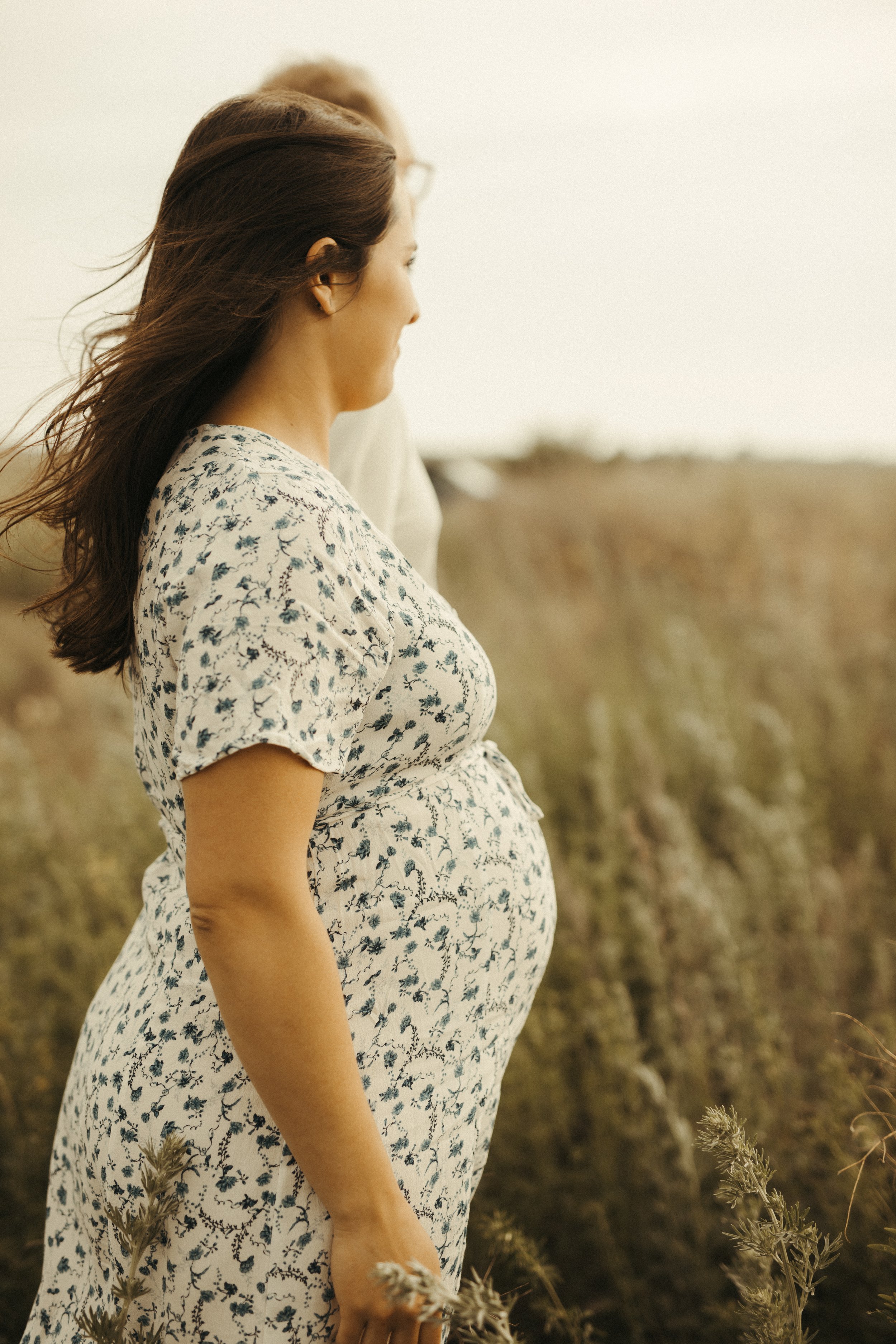 Jasmine + Adam {maternity] (14).jpg