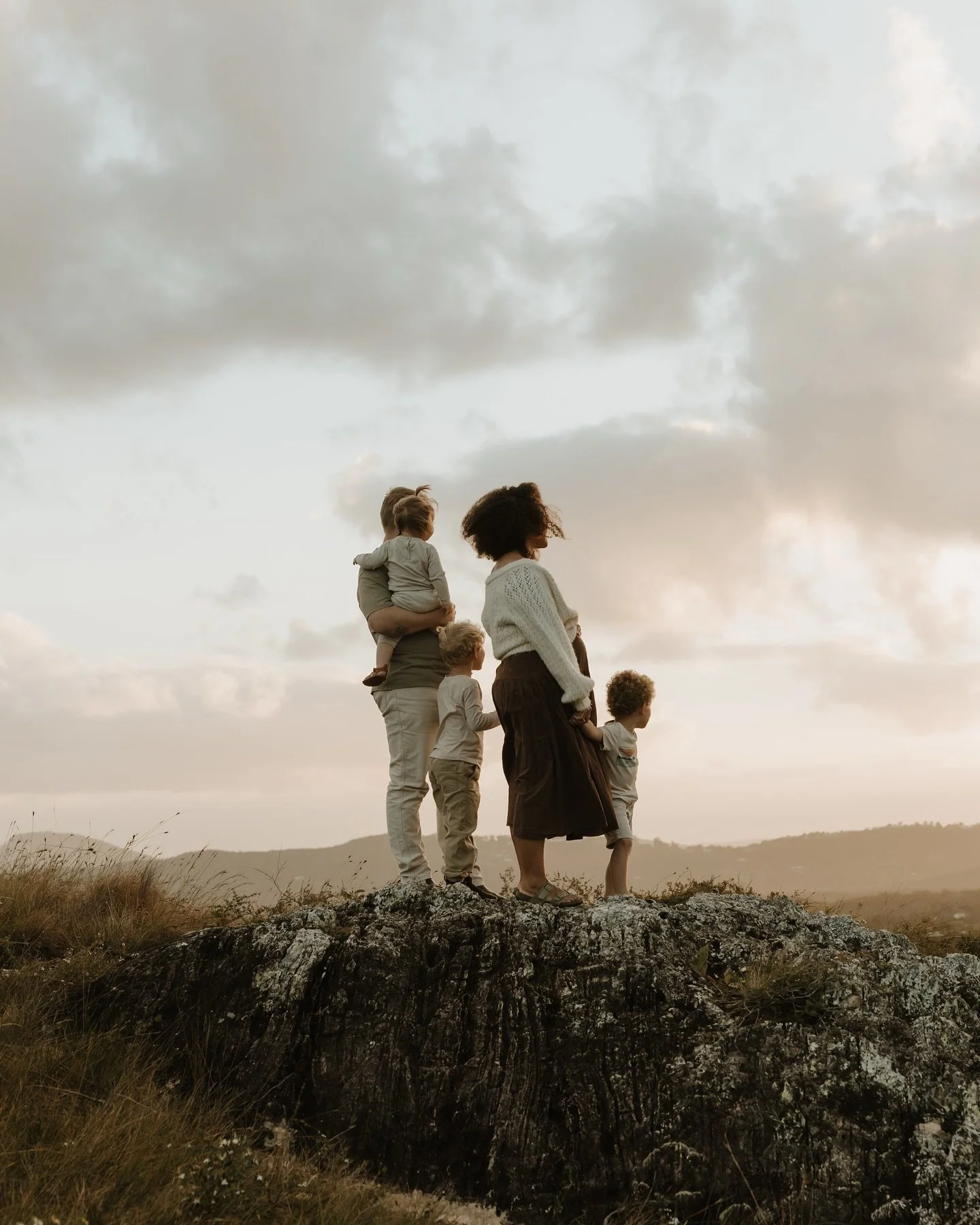 They say a picture says a thousand words&hellip;

And this family maternity session weaves a beautiful, heartfelt tale.

A moment in time&hellip;
Before five become six. 
Before the dynamic shifts into a new normal. 

All five of them, just as they a