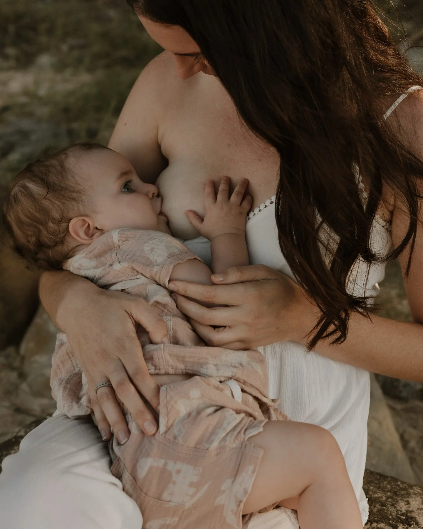 My biggest regret&hellip; not capturing my breastfeeding journey 💔

Sure, I had plenty of selfies in my dressing gown, a few I asked hubby to take when I knew weaning was imminent, and some questionable ones taken by my toddler 🙈

But what I would&