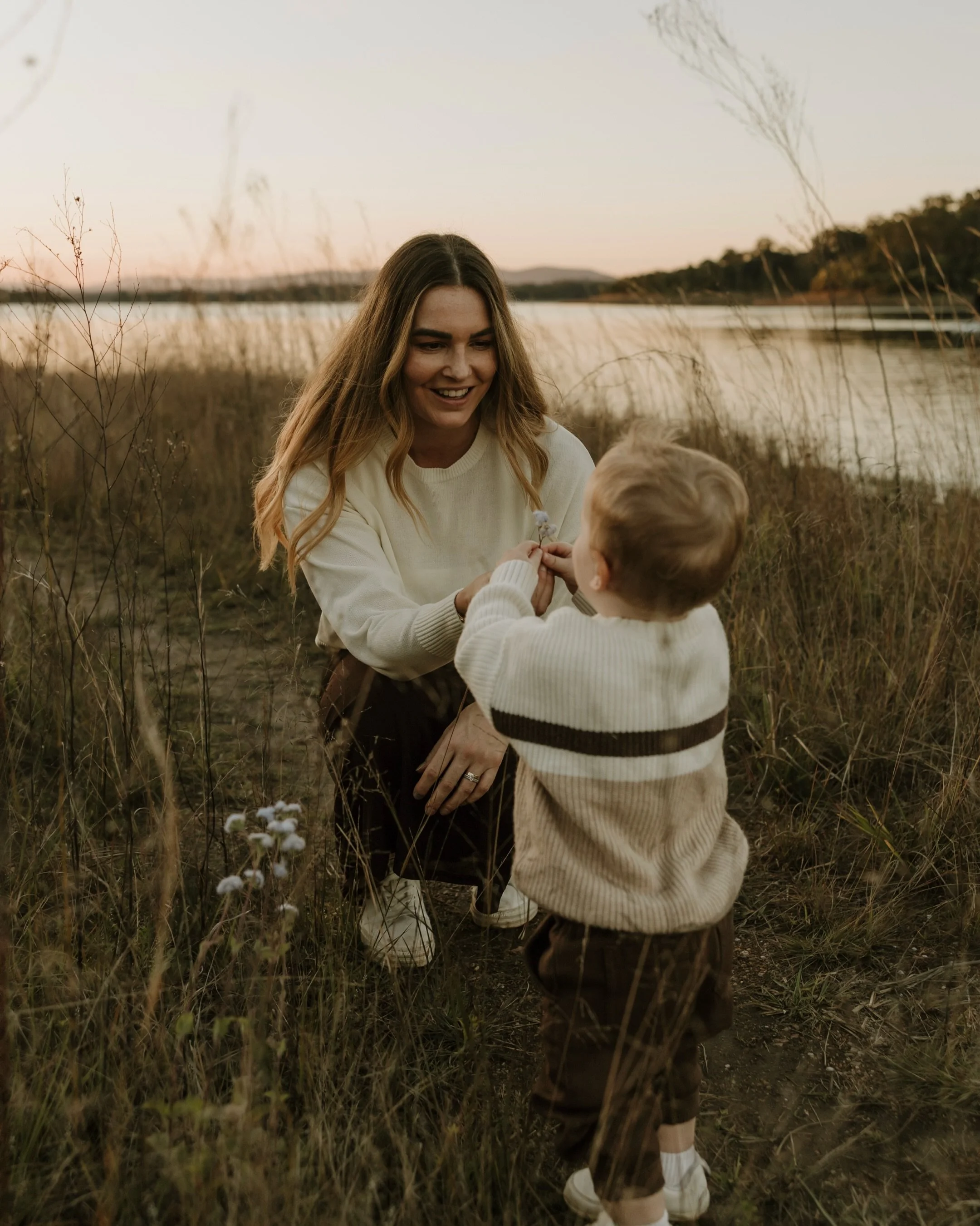 This first photo right here is a favourite from this sweet family session&hellip;

But let me take you back to the start.

A family session with their fur baby, a spectacular location at sunset, and a story that unfolded so beautifully, you almost fe