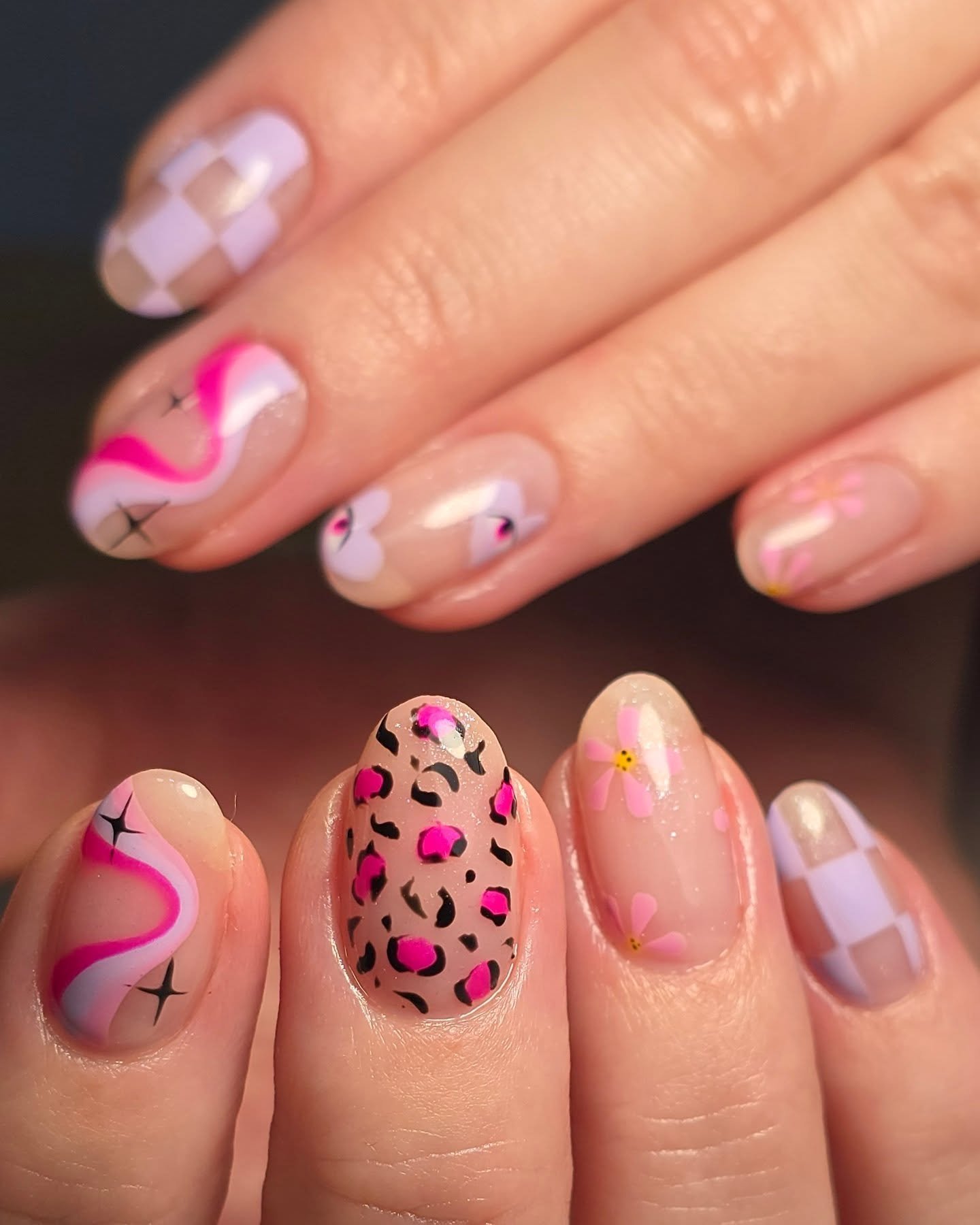 P I C K +  M I X ✨️ 

I never used to be good friends with checkers and leopard print when I started, but now.... we are best mates, and I will find every opportunity to add them into a set 🤩 

💅🏼 service: structured gel infill + the &quot;I don't