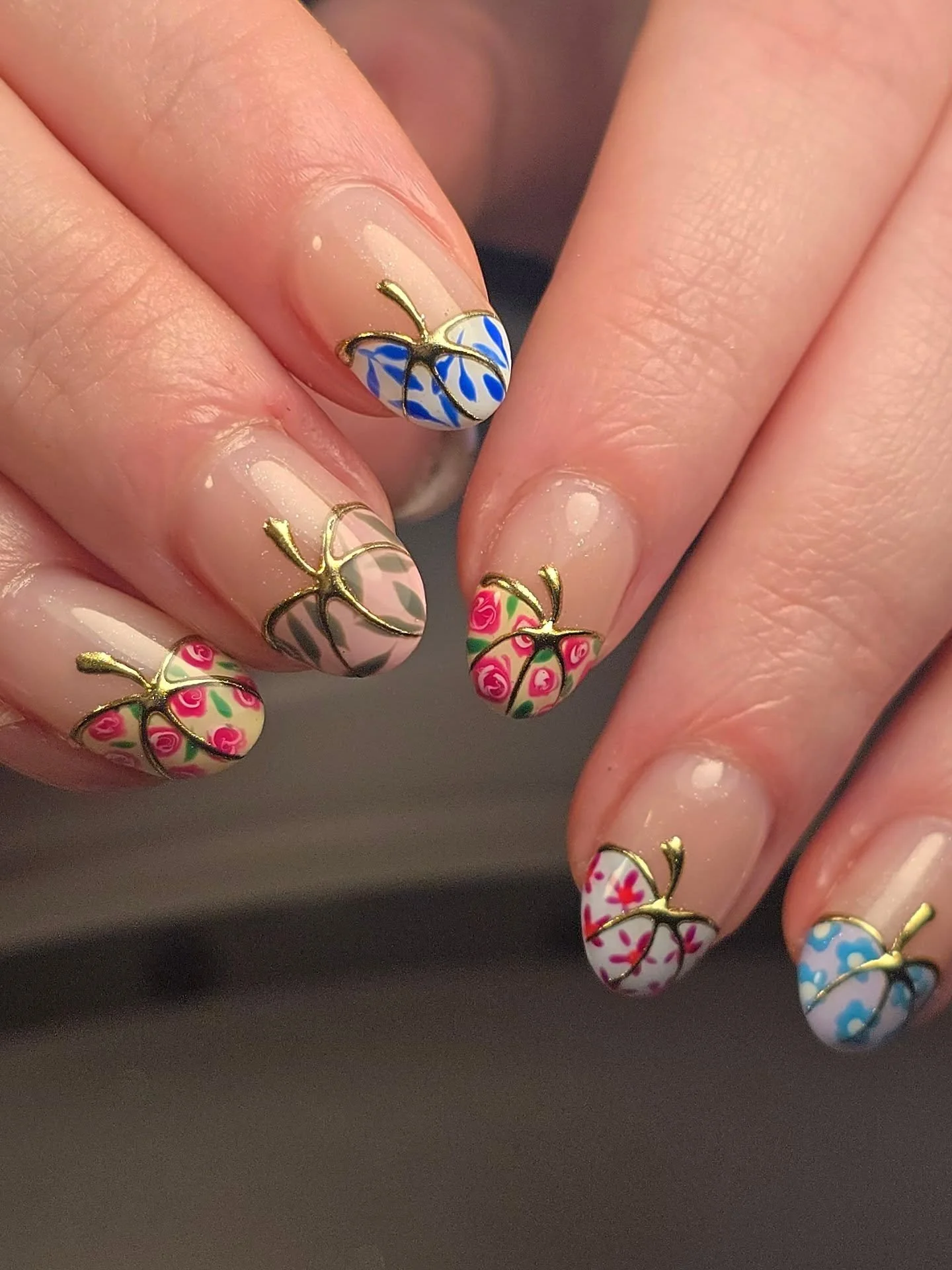 My client: &quot;I'm thinking something a little bit spooky, but that can grow out nicely&quot;

Me: &quot;Let's do pumpkins, but shall we make them look like grandma's linen closet&quot; 🌼🌸 

The gold chrome really finished this set off ✨️ 

💅🏼 