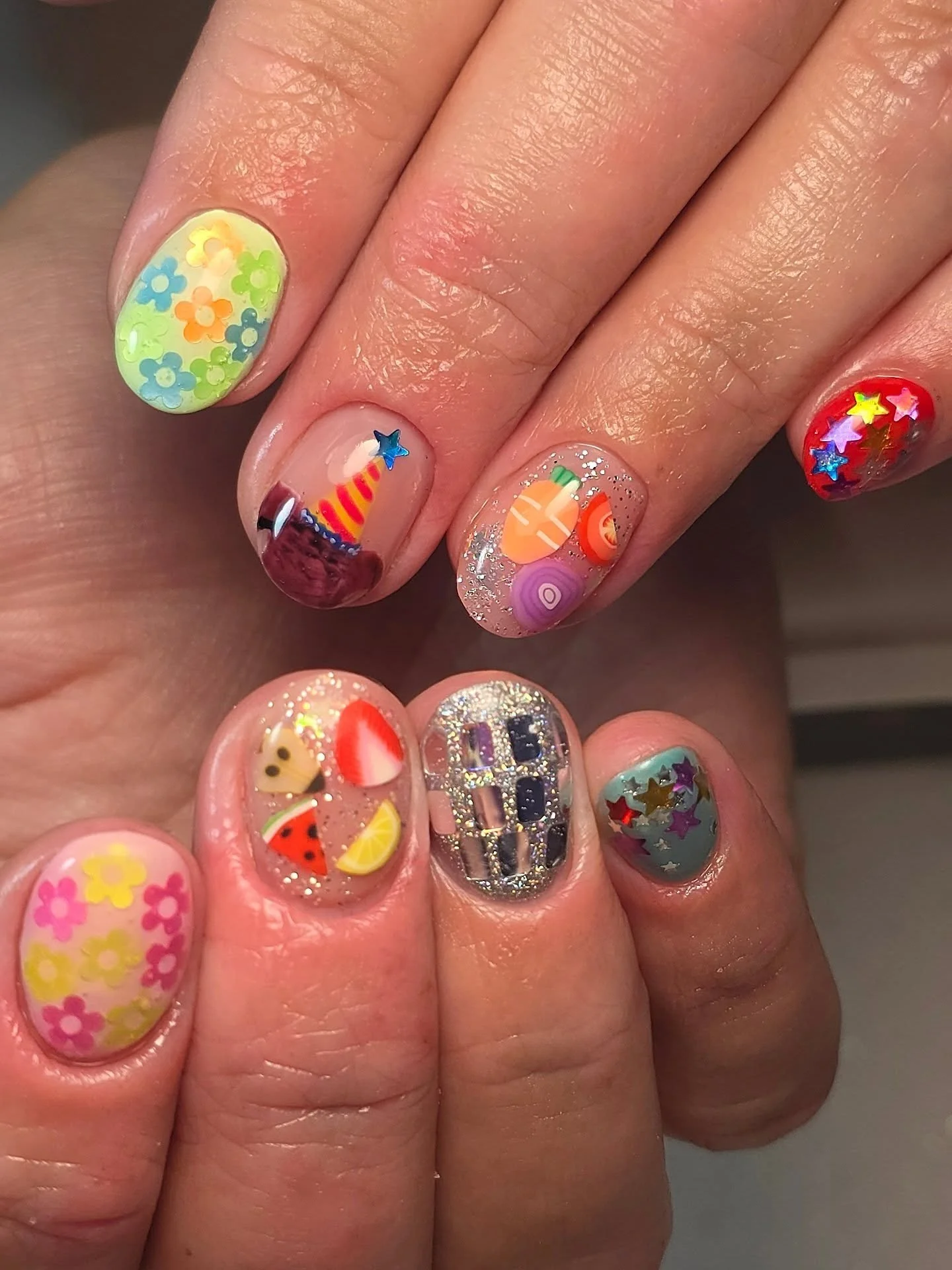 Quite possibly the most chaotic birthday nails ever! 

Encapsulated basically everything in my nail art drawer and added a little simplified painting of @simplyapest 🐕 

💅🏼 service: structured gel infill + level 4 nail art

Using @lightelegancehq 