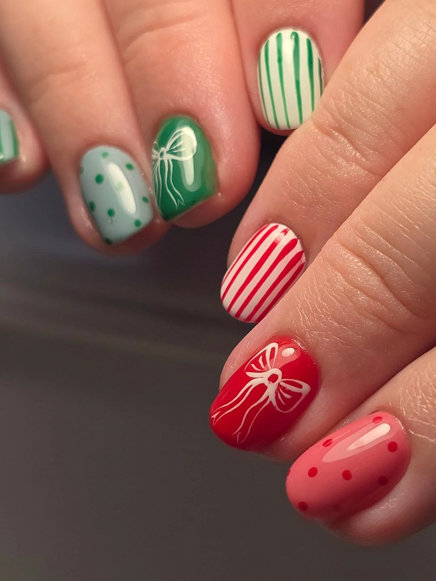 Christmas season is my all-time favourite nail art season! 🎄 

Little mix and match christmas-but-not-too-christmassy moment 💚❤️ 

💅🏼 service: structured gel infill + the &quot;I don't know what I want&quot; nail art