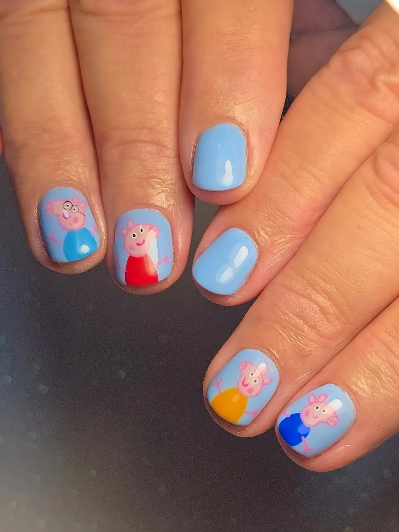 I do love me some simple-ish character art! 🐷 but at the same time, please always give me a heads up if you want any sort of character art! It is not my strength and I usually need a chance to practice and work out if I can actually do it justice fo