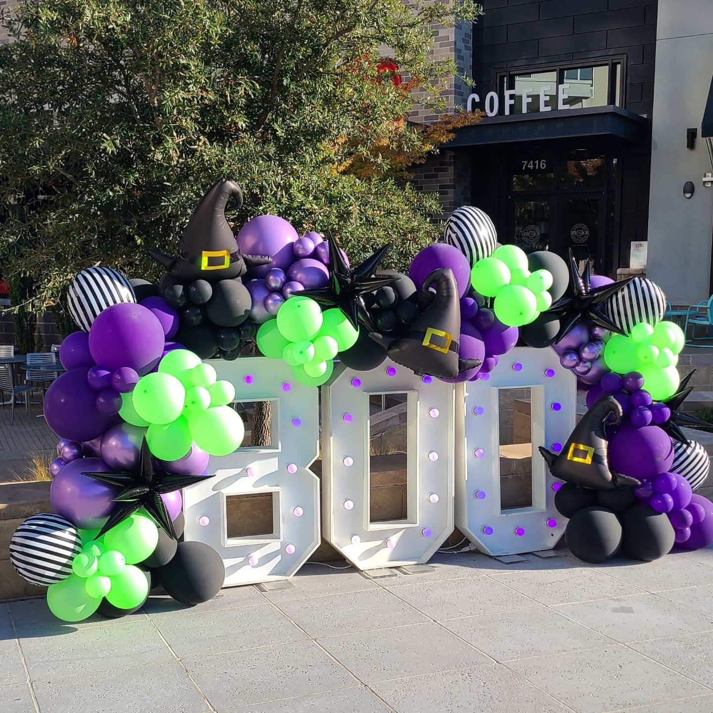 👻 Look at this BOOtiful balloon display🎈

Marquee letters and balloons are the perfect match! We loved teaming with @qclightsclt to create this eye-catching setup at @waverlyclt.  The &quot;BOO&quot; letters bring the glow, while our balloons add t