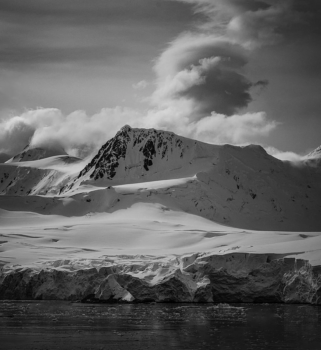 Take 2..Antarctica flashback-i accidentally posted an unedited one earlier oops! 🤦&zwj;♀️.. Antarctica both majestic and ethereal a place where i searched for her heartbeat but found mine as a photographer and artist..she is magical.. a place we can