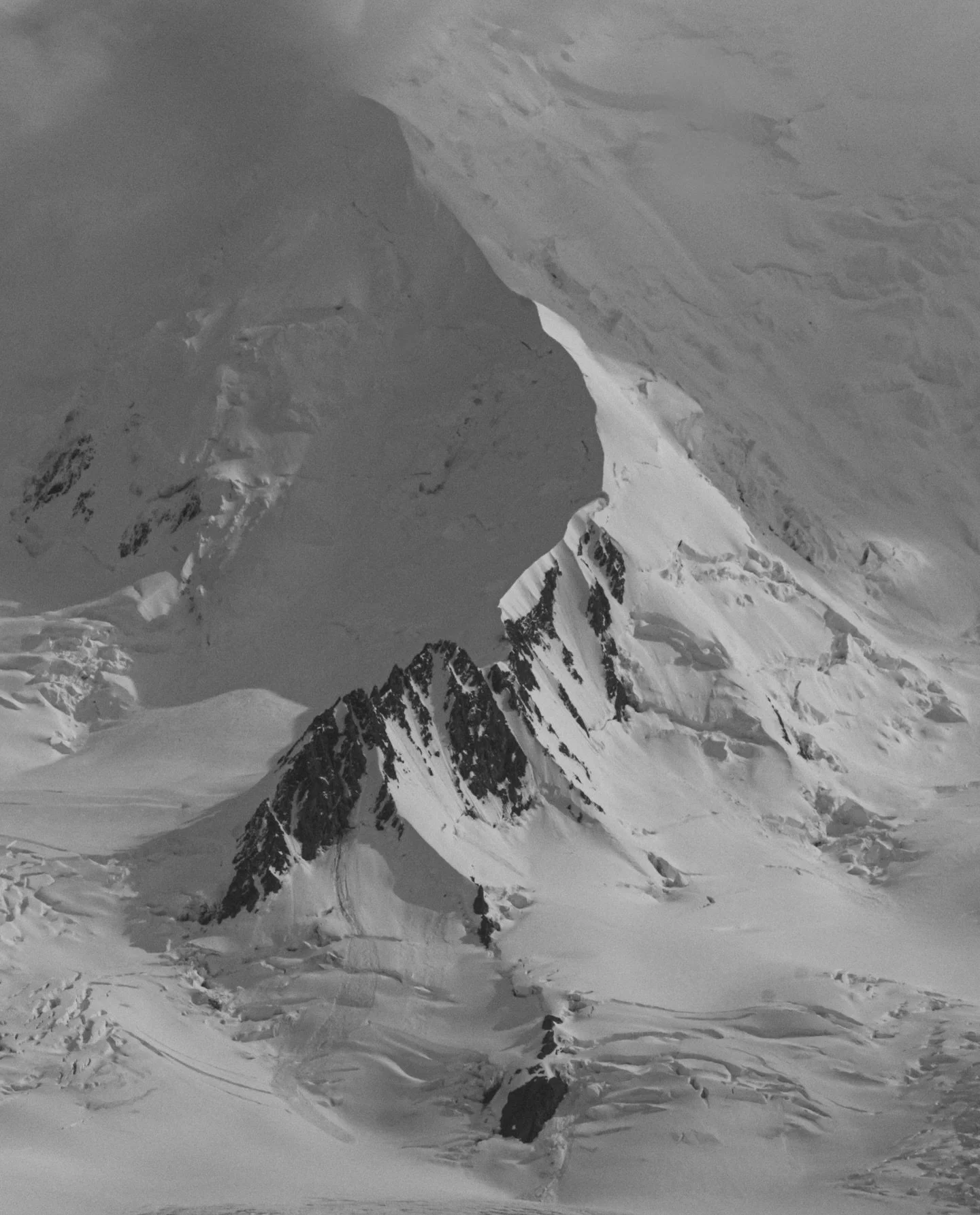 A quiet magic-Antarctica 2024..
One day I&rsquo;ll return to finish Antarctica&rsquo;s Heartbeat series&hellip;
One day.
I still believe in magic. Deep Heart Earth&reg; #Antarctica #blackandwhitephotography #fineartphotography #conceptualphotography 