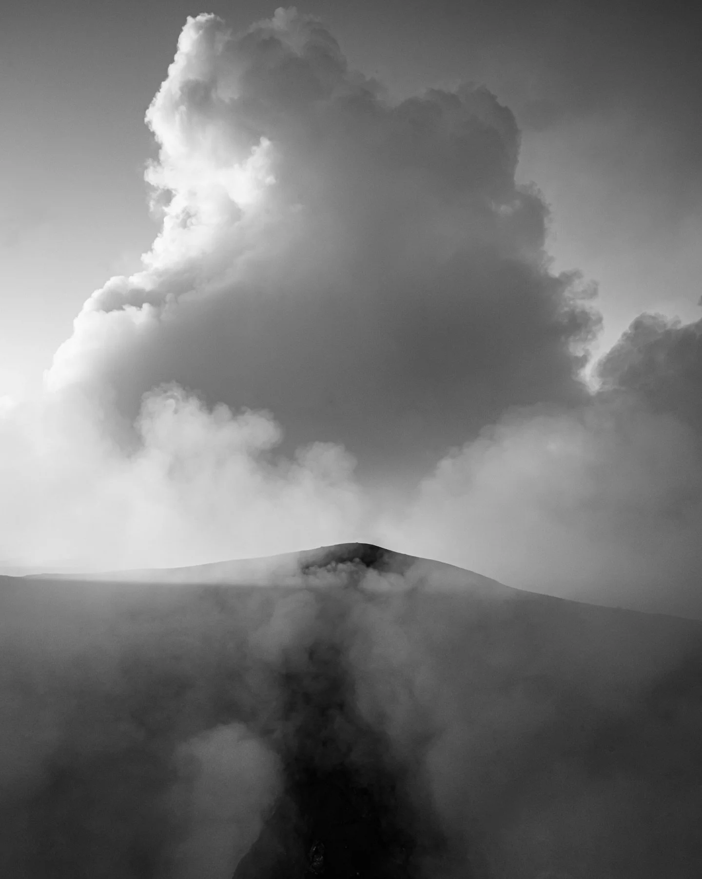 &ldquo;White Lies-Collateral series 2026..&rdquo; hand held on the rim ..the sulphur and gases allowed us to only be up there for two hours even with a respirator..loved every minute..and now i am thinking hmm whats next 😉..,deep heart earth&reg; #f