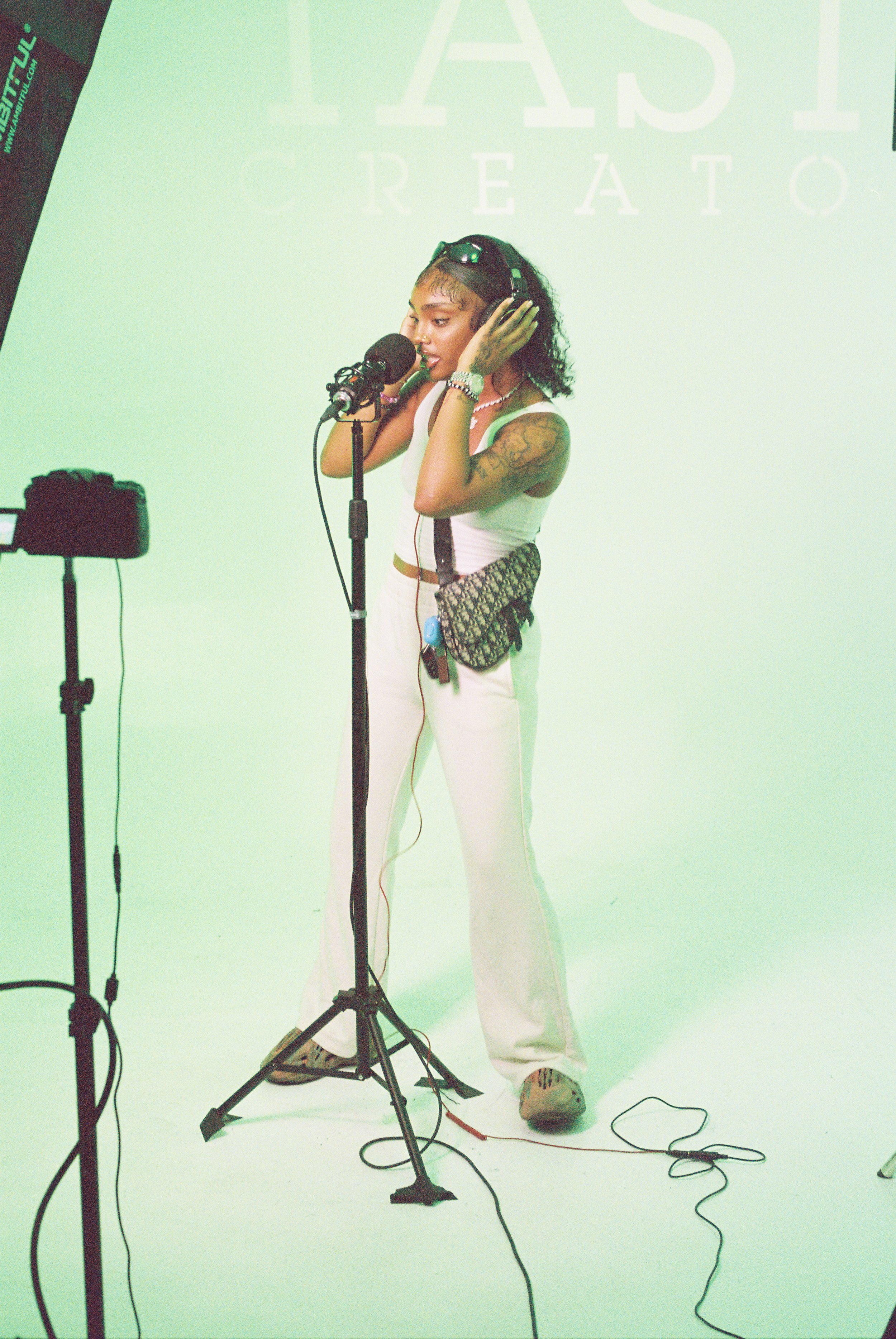 Krispy031351-R1-018.jpg