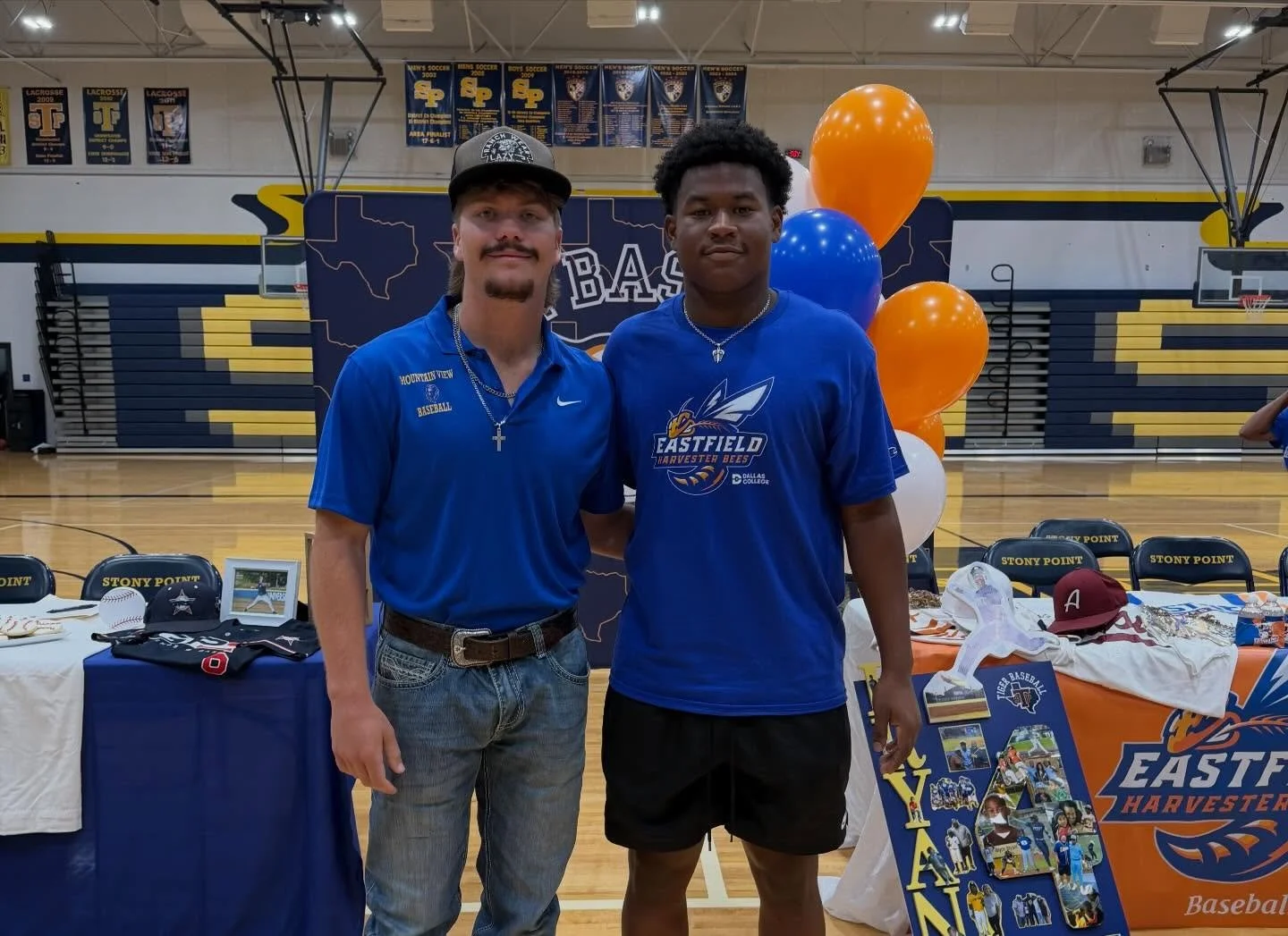 Signing Day! So proud of our seniors @chase_psencik and @bryce_r_bryant18 and so excited to see what the future holds for them! Keep battling boys! 💙💛🤍