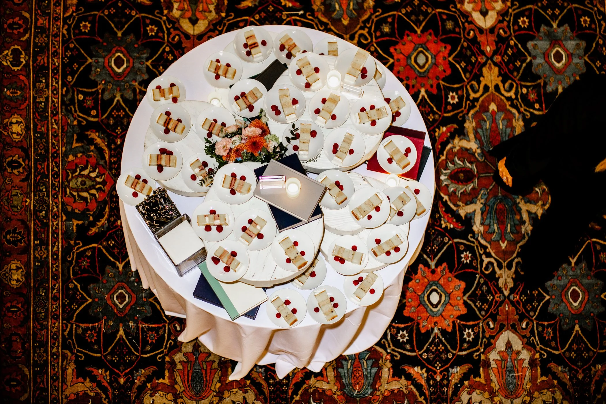 abstn.wedd-157-.jpg