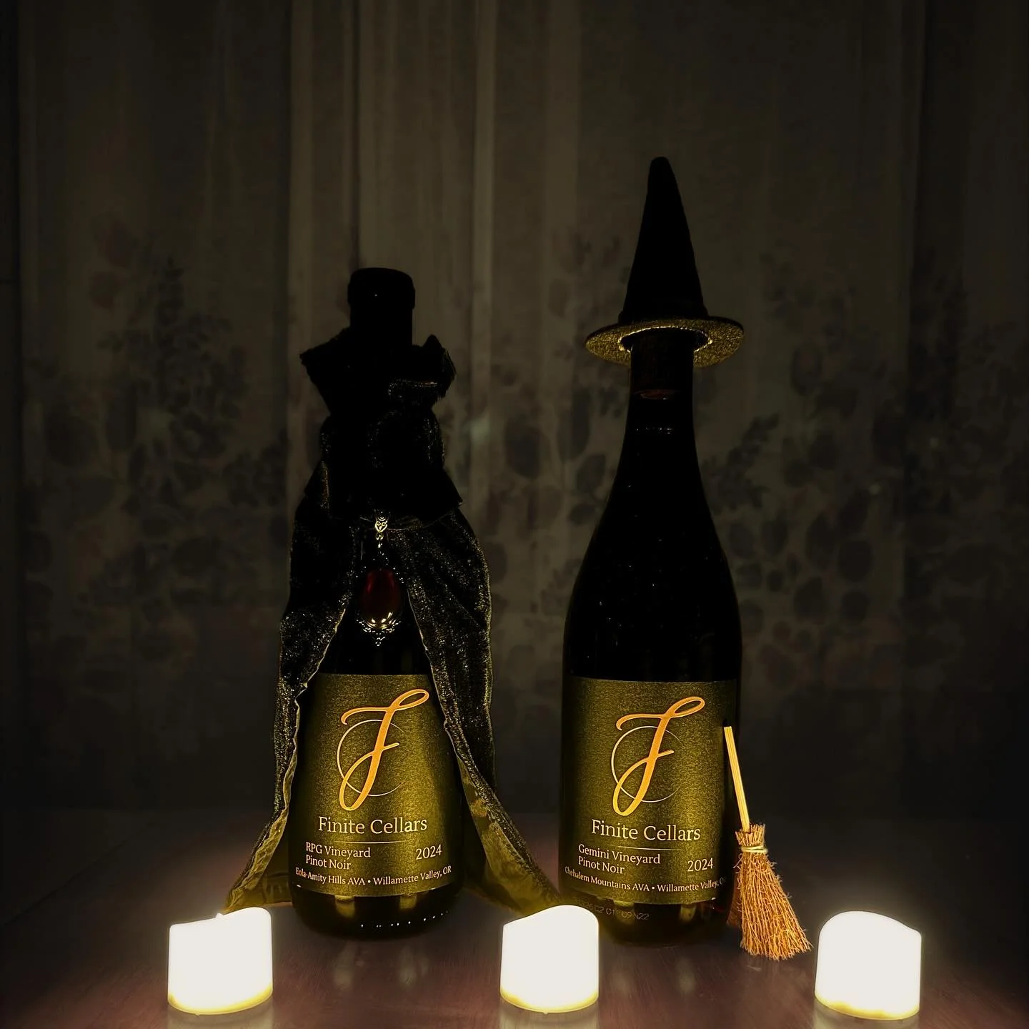 Sip, scream, repeat!  Our wines are the perfect treat this Halloween 🍷 🧙&zwj;♀️ #happyhalloween 

#Finitecellars #FiniteFriday #halloweenwine #