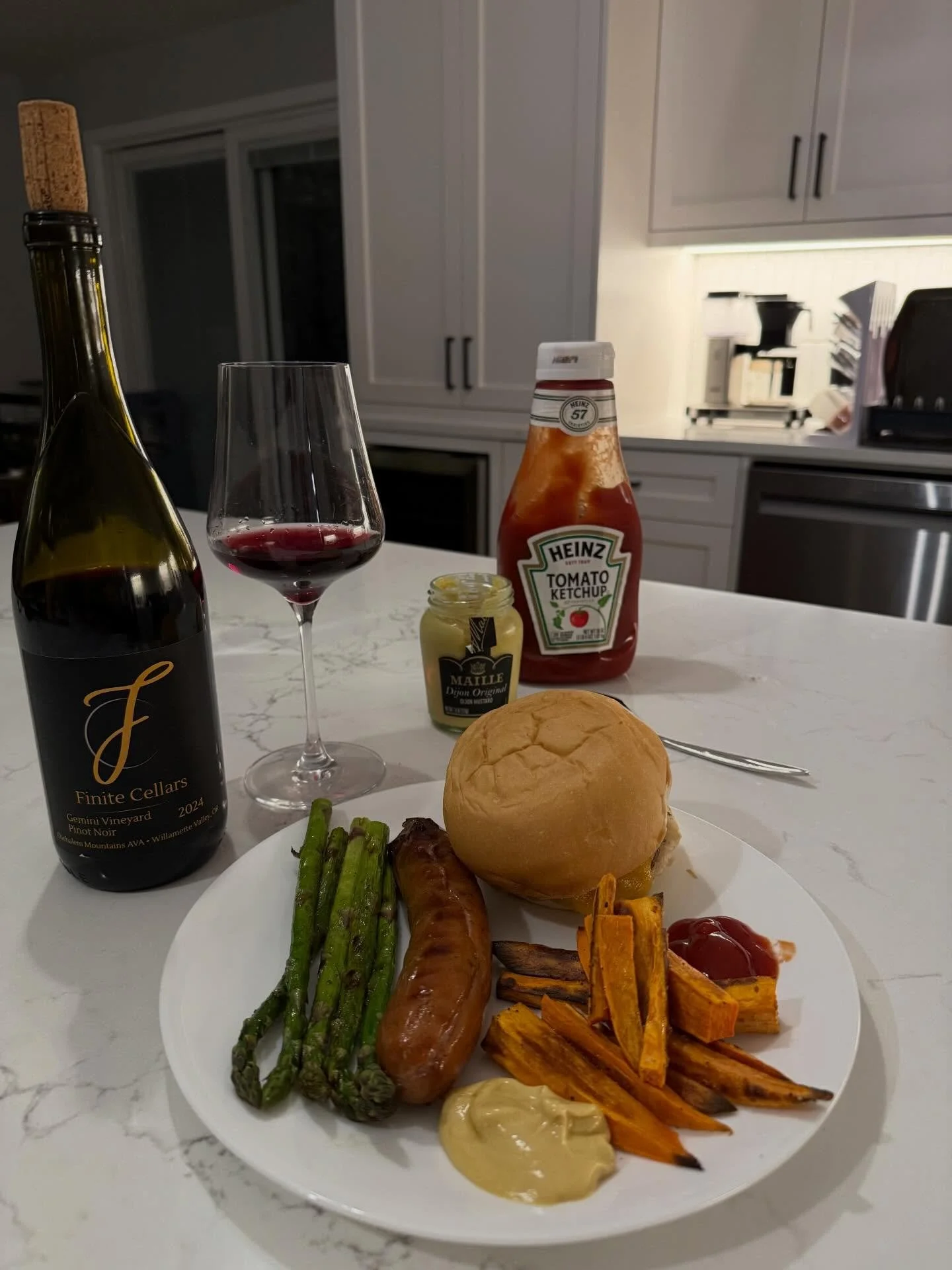 Happy #finitefriday!  As parents of two little kids under 6, sometimes the day gets away from us.  Anyone else feel that way?  Suddenly it&rsquo;s 5:30, who is getting the kids, do we even have food to reheat or cook and what is it?  One of our go to