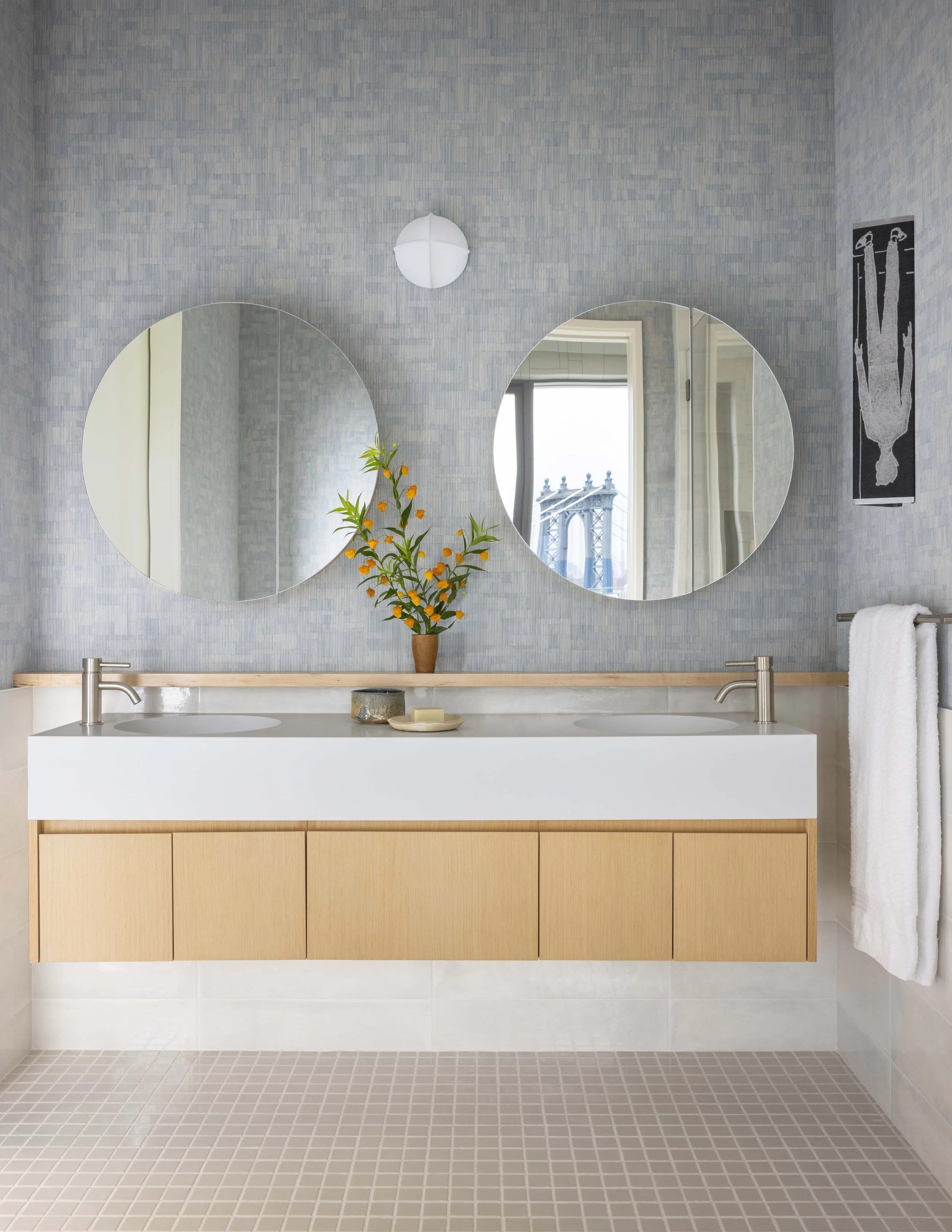 250226_JohnFerguson_OlympiaDumbo_0863 small.jpg