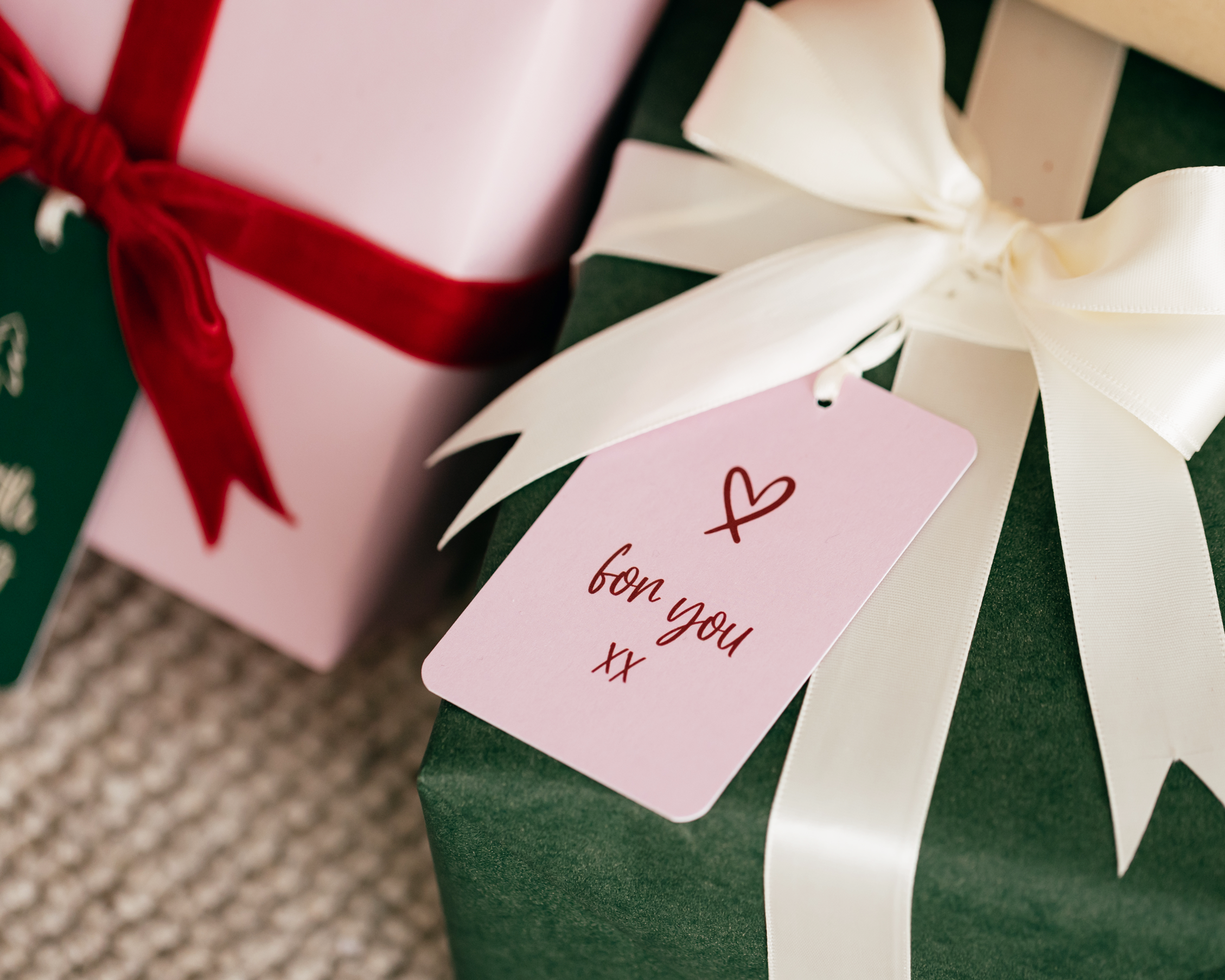 Classic and cute 'For you' Christmas gift tag in pink and crimson