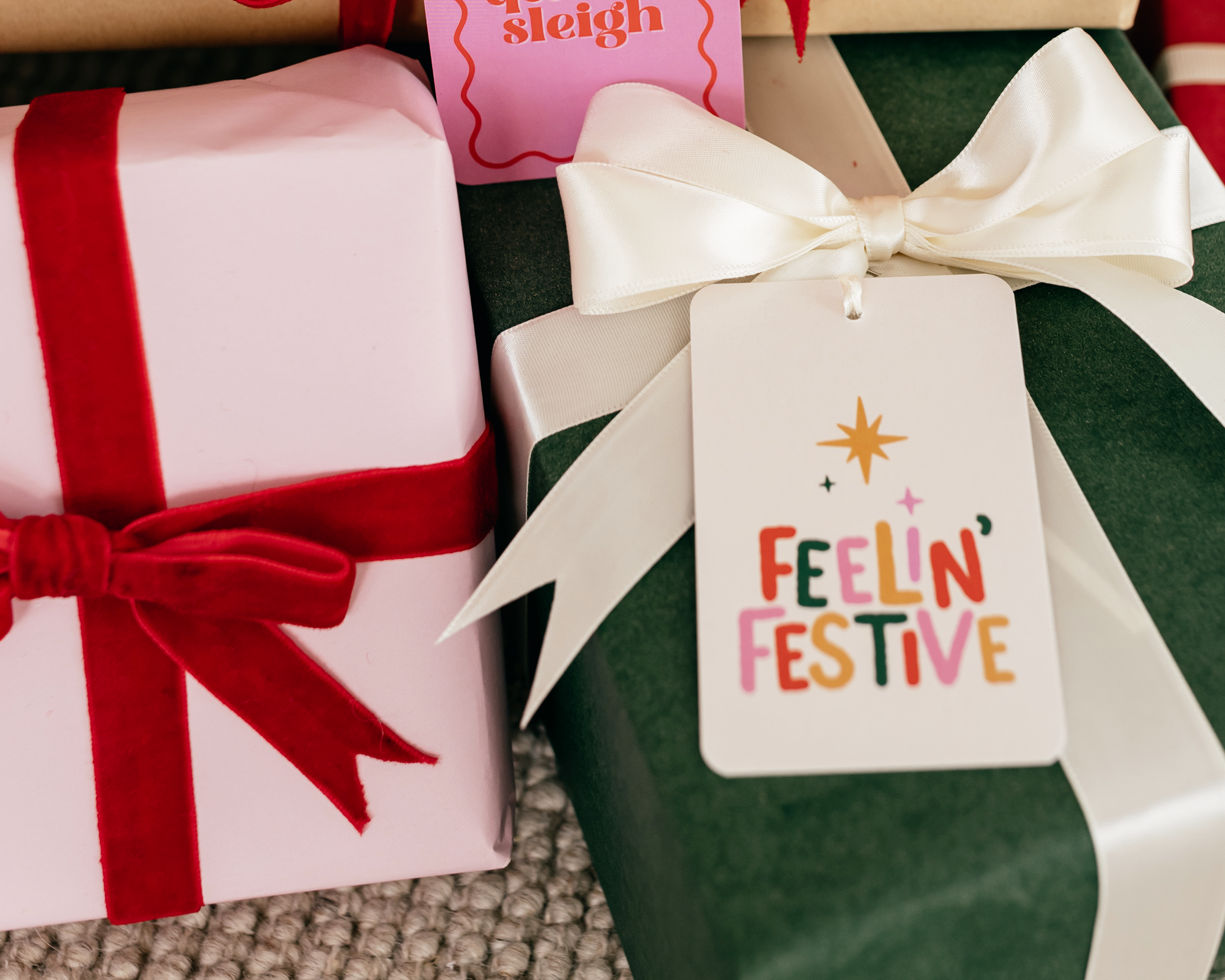 Sassy and fun 'Feelin Festive' Christmas gift tag in rainbow