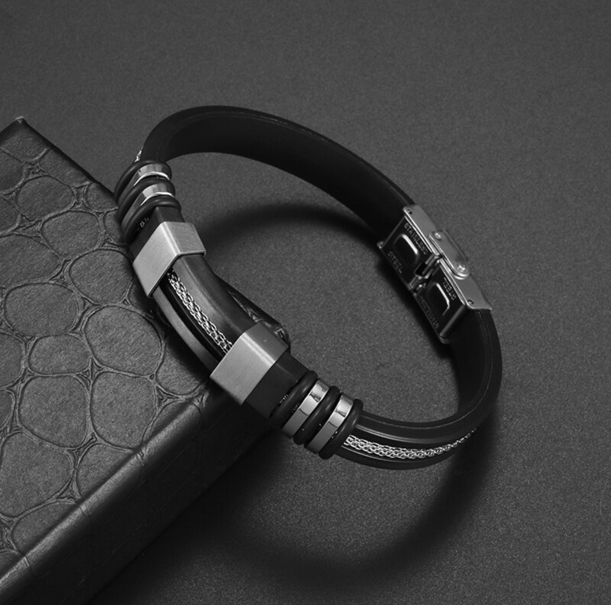 00_Men's Bracelet.png