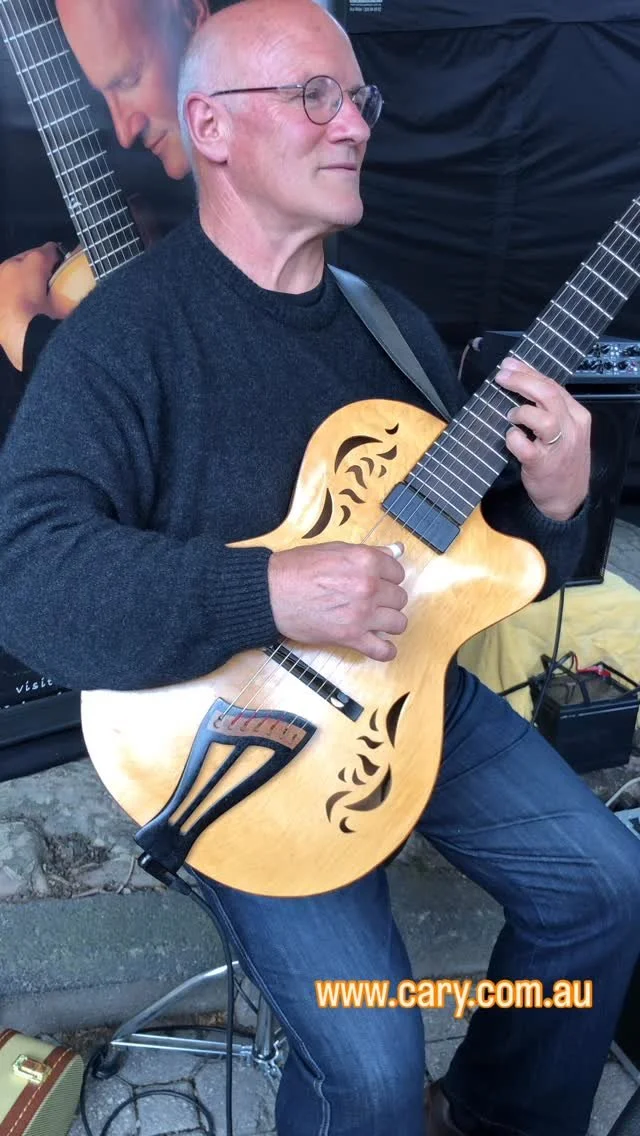 7 years ago I travelled to Tasmania to sing at my cousin’s wedding. 🎶 During my stay I visited the @salamancamarket and was fortunate enough to see @carylewincamp perform live there with his custom 7 string guitar. He is one of my favourite gu