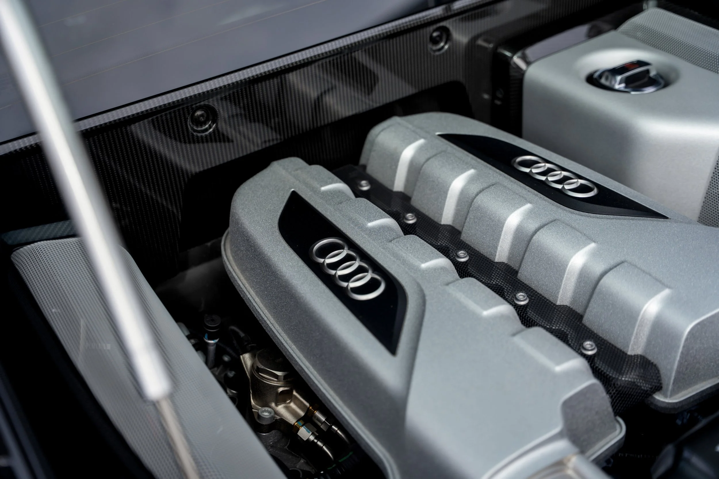 2015 Audi R8 V10 Plus #1946 Advertising-62.jpg