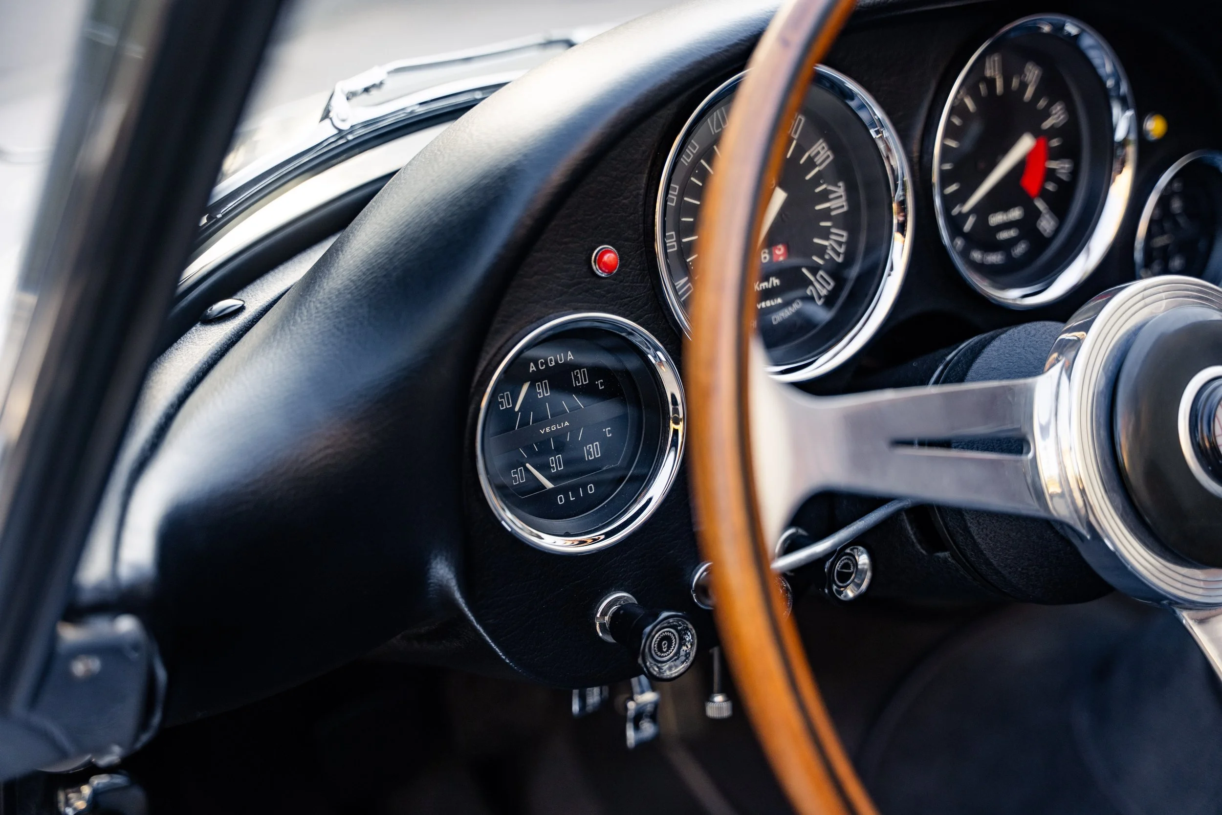 1964 Alfa Romeo 2600 Touring Spider #2676 Advertising Photos-48.jpg