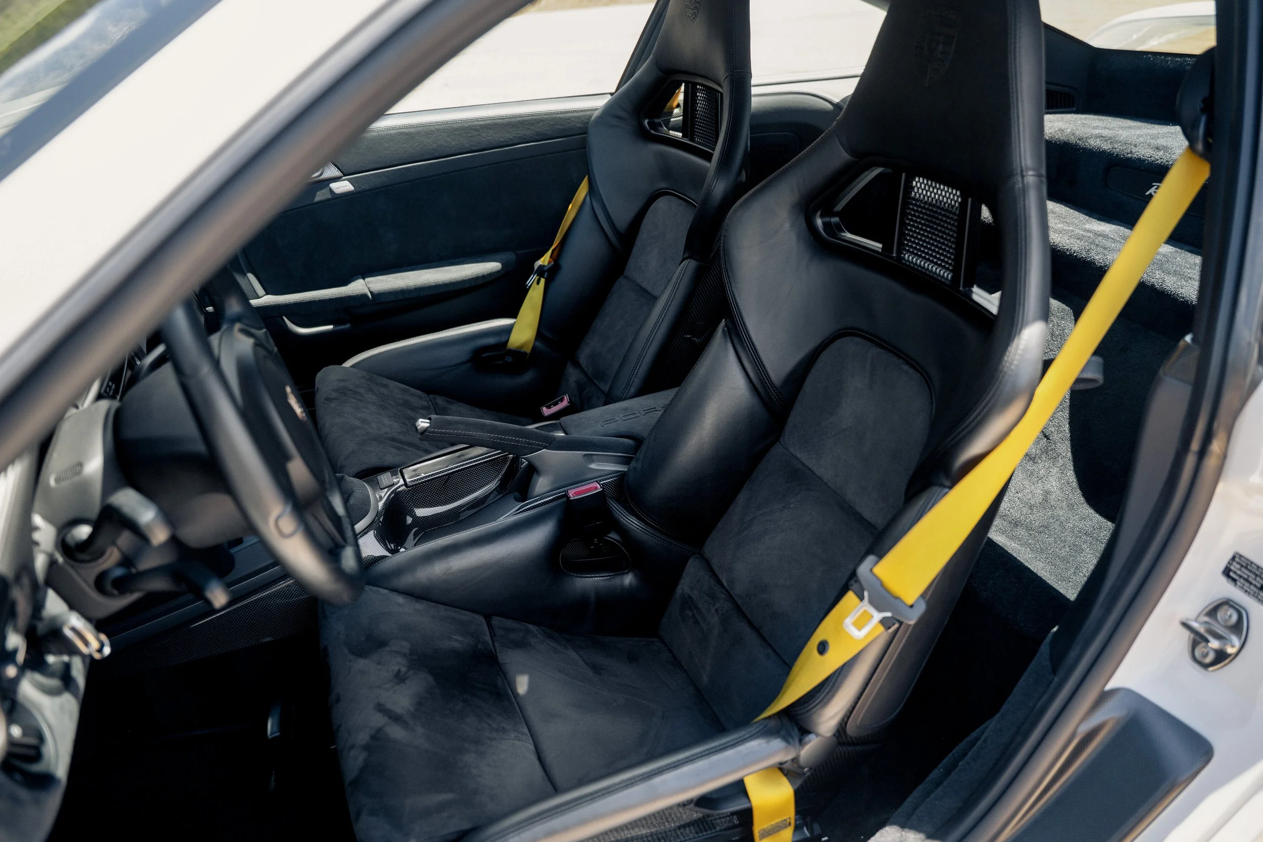 2011 Porsche 911 GT2RS #8092_Advertising-10.jpg