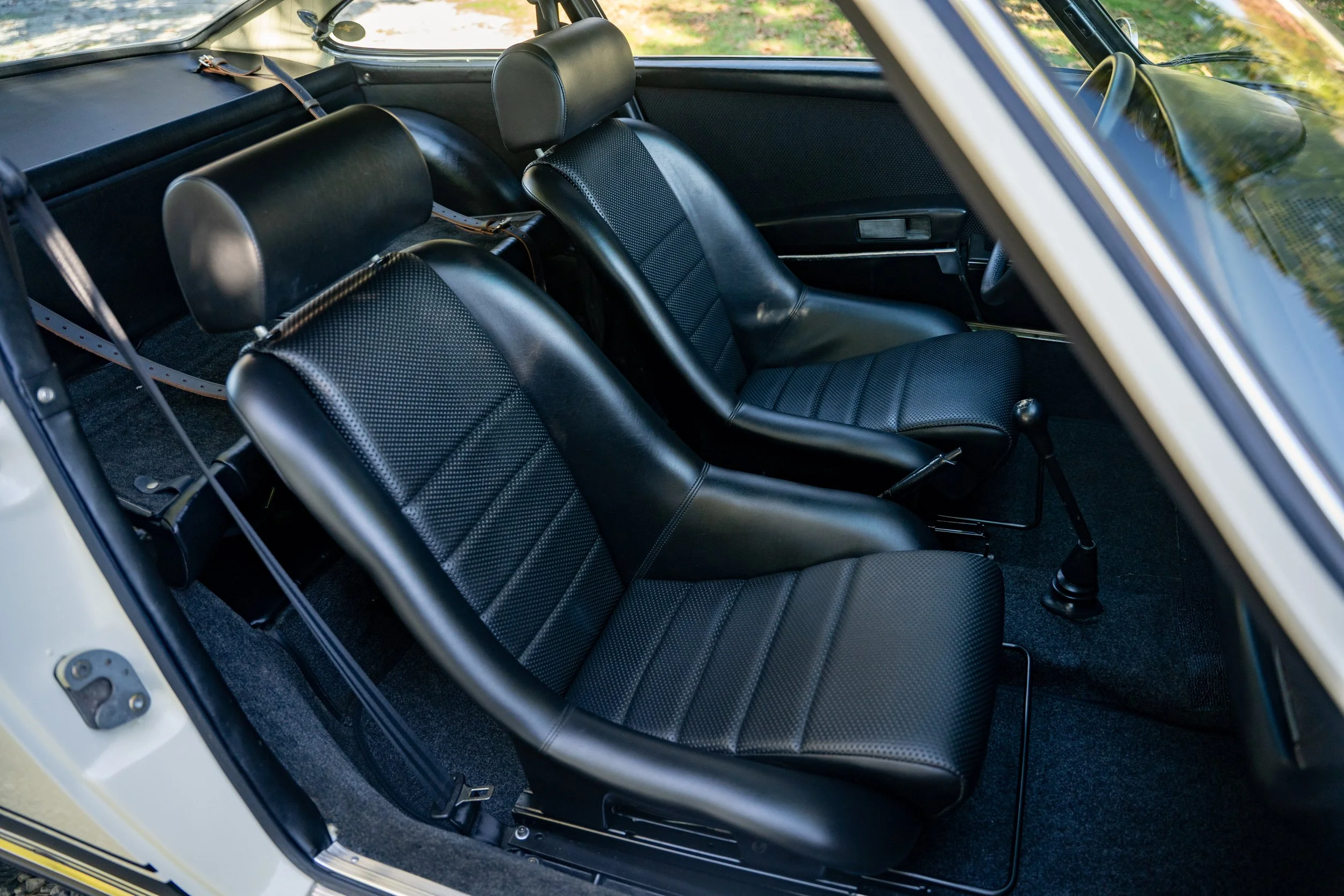 1970 Porsche 911E Coupe #0695-42.jpg