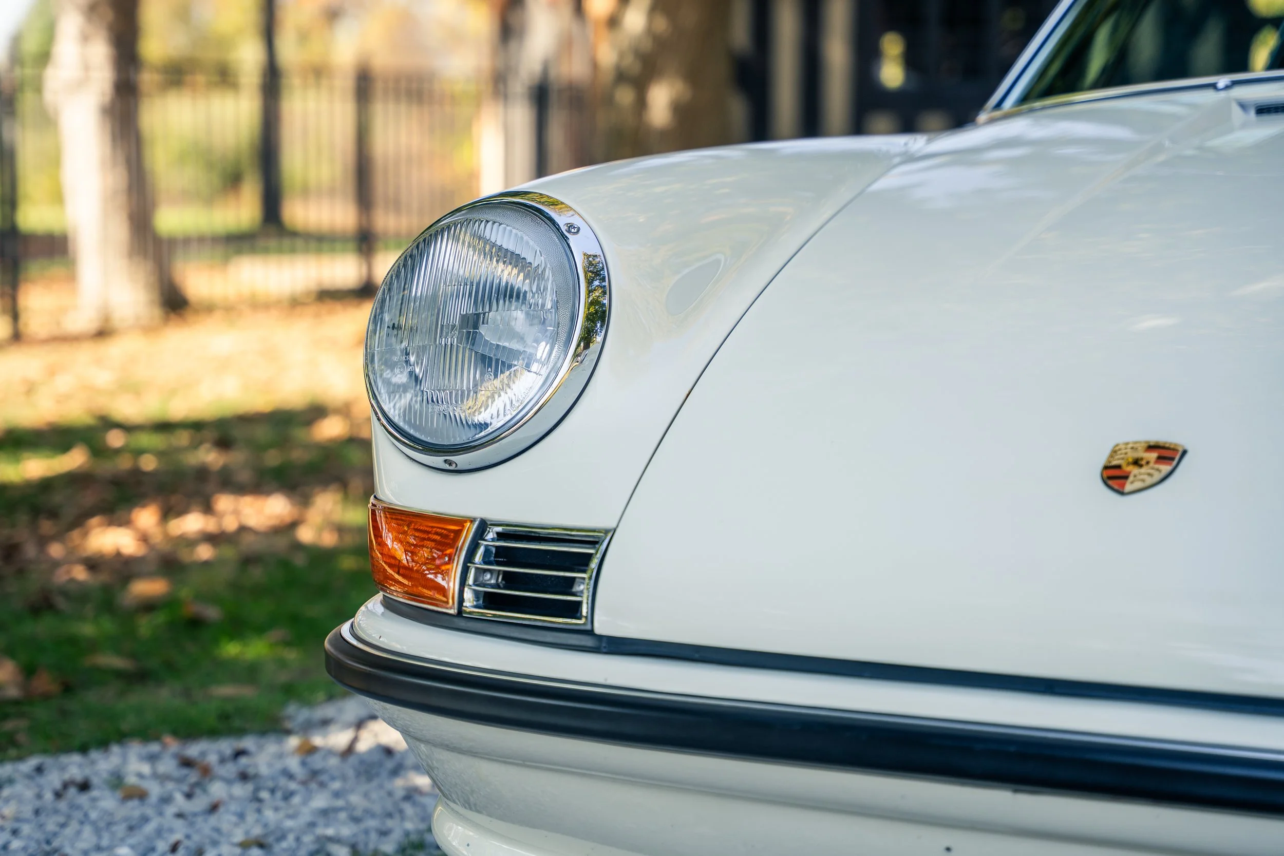 1970 Porsche 911E Coupe #0695-11.jpg