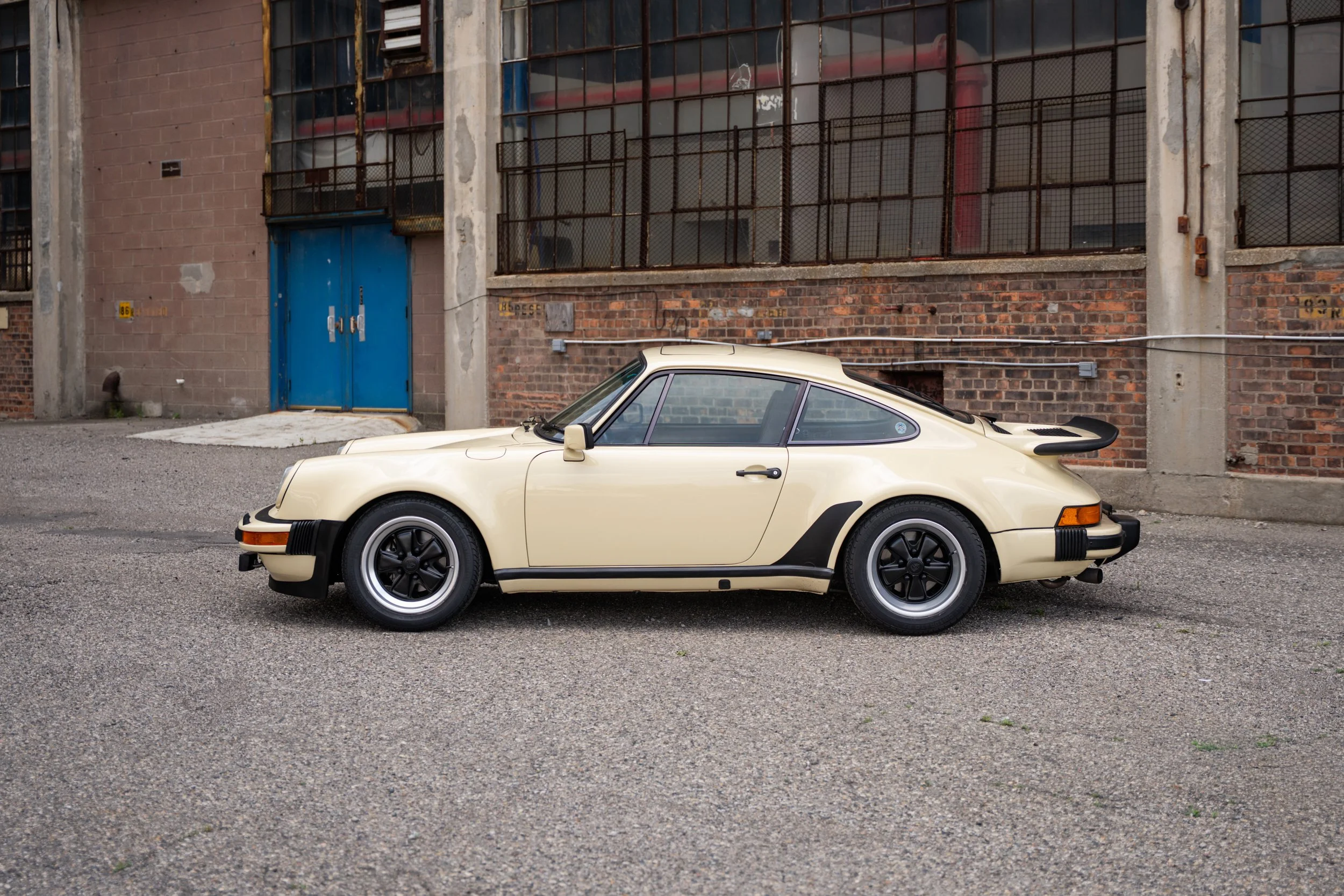 1977 Porsche 911 Turbo Carrera #0677 Advertising Photos-18.jpg