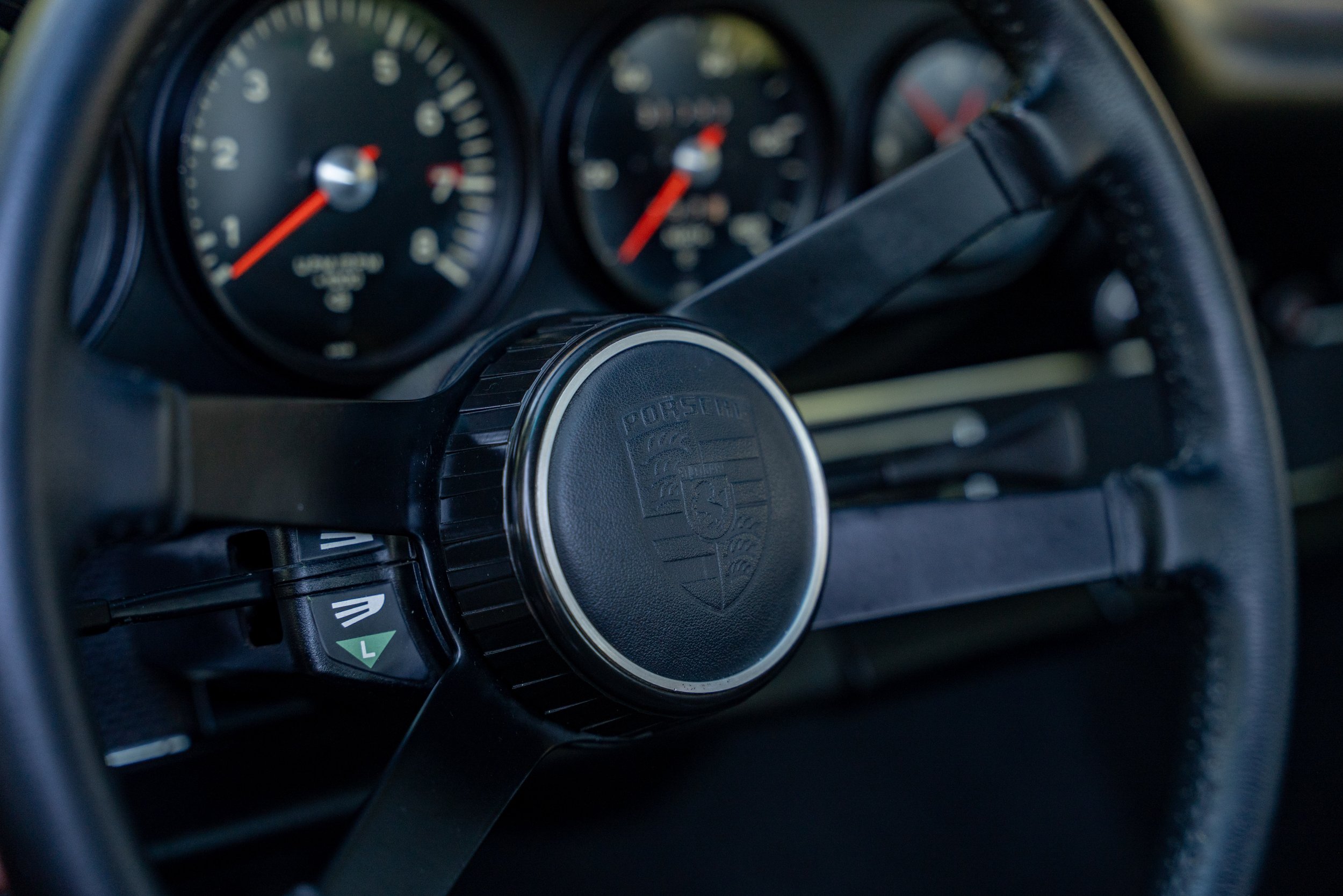 1970 Porsche 911E Coupe #0695-56.jpg
