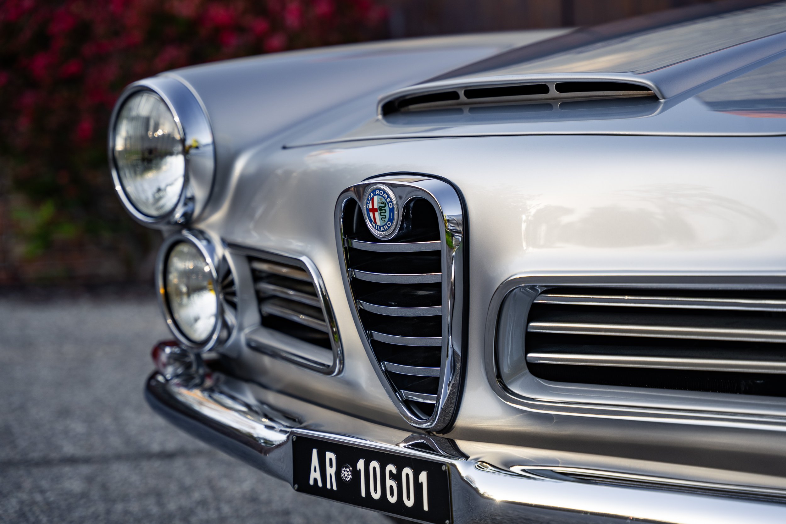1964 Alfa Romeo 2600 Touring Spider #2676 Advertising Photos-10.jpg